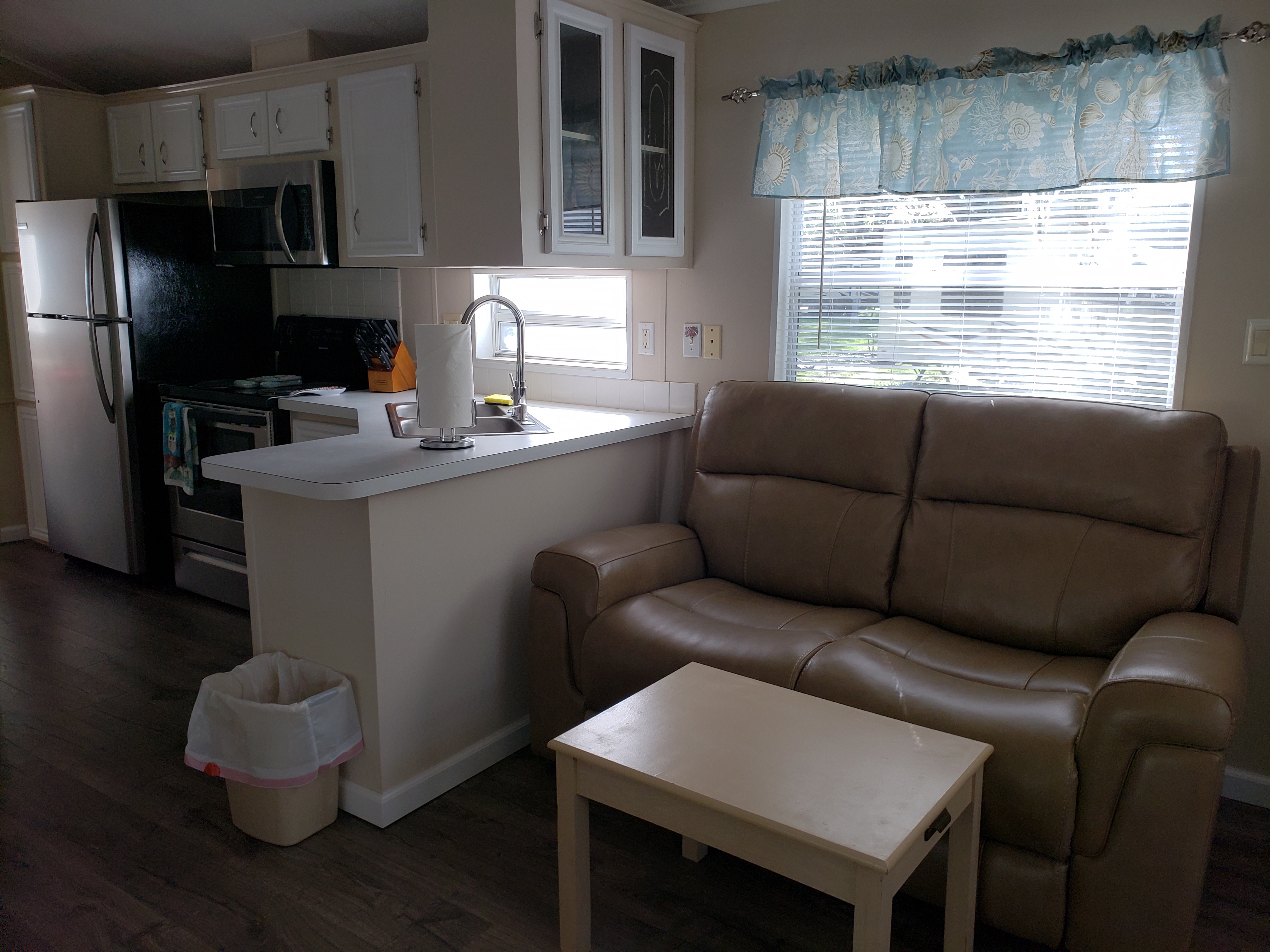 Park model deluxe, 2 bdrm living area