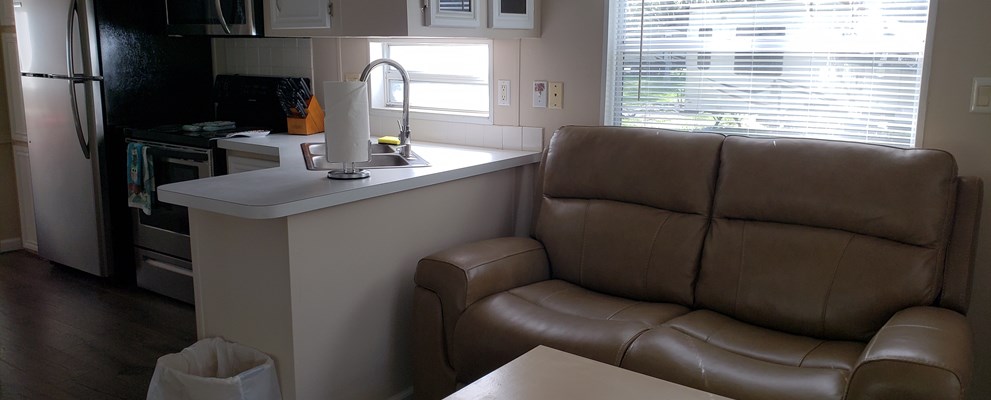 Park model deluxe, 2 bdrm living area