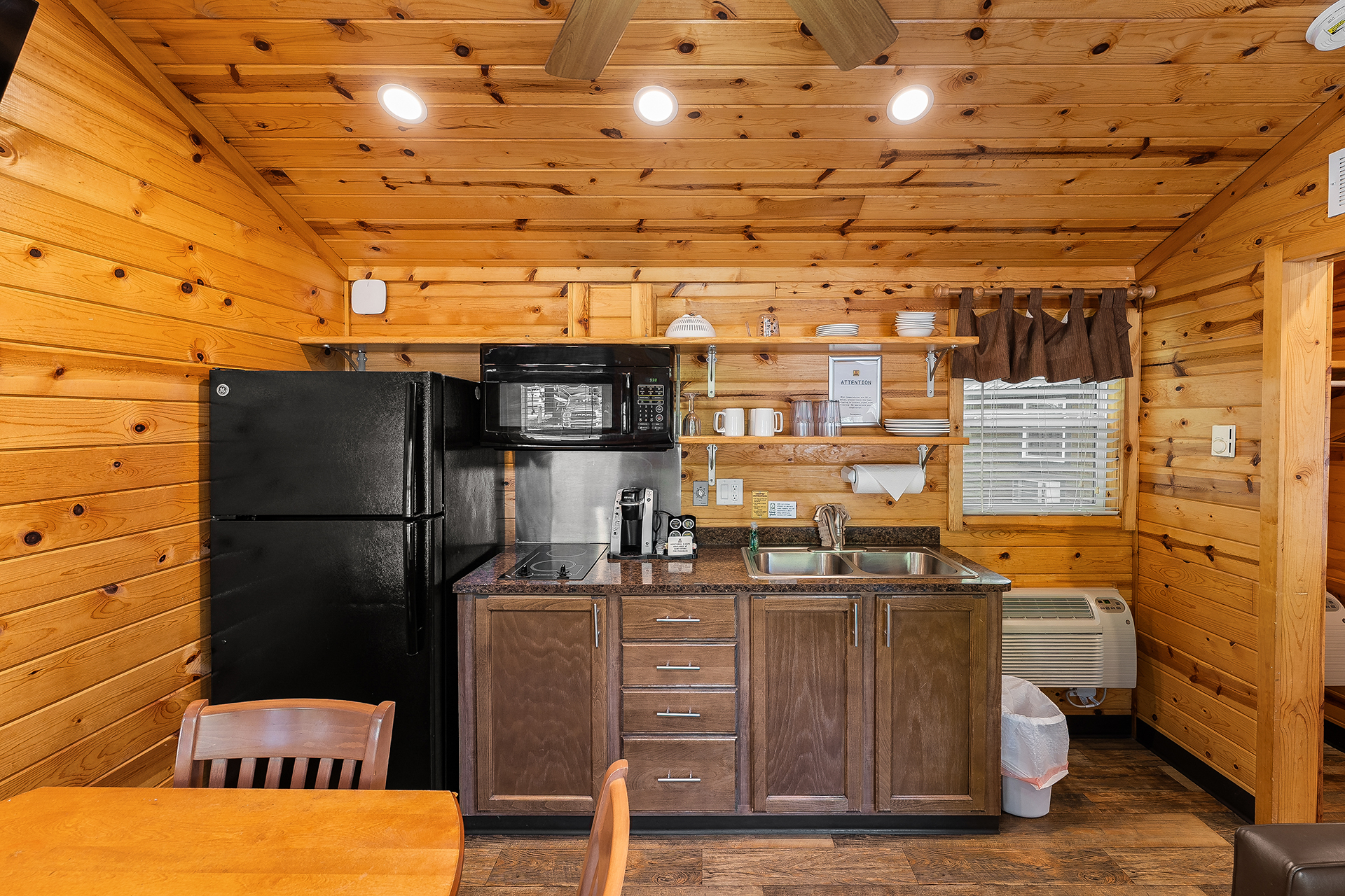 DC307 - Deluxe Cabin, 2 Room (Full Bath & Half Bath) - Sleeps 8