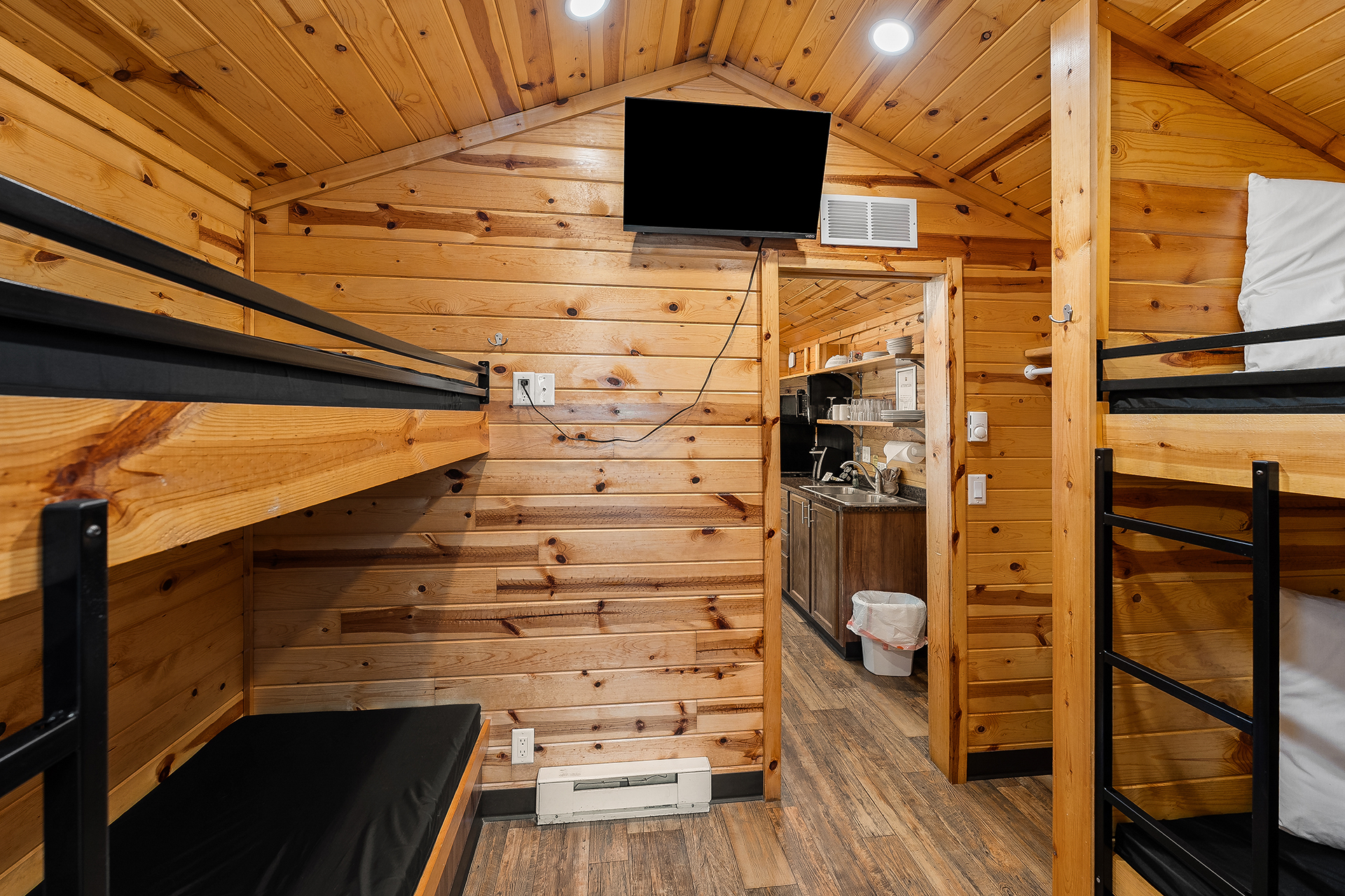 DC307 - Deluxe Cabin, 2 Room (Full Bath & Half Bath) - Sleeps 8