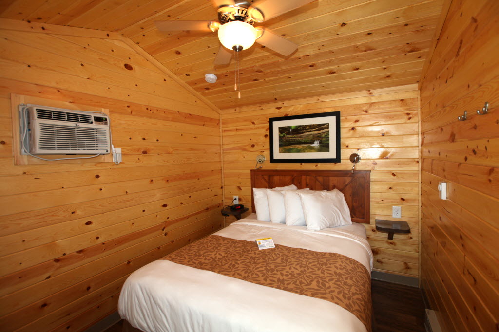 Large master bedroom with linens