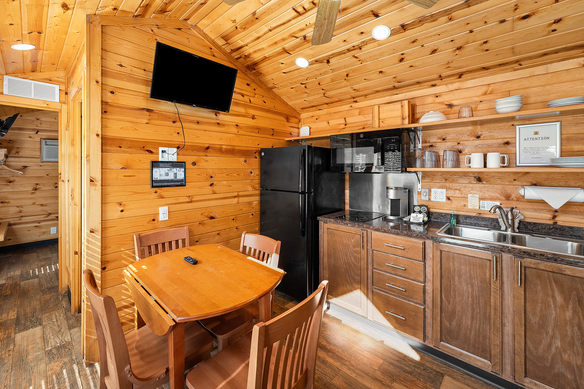 DC303 - Deluxe Cabin, 2 Room (Full Bath & Half Bath) - Sleeps 6
