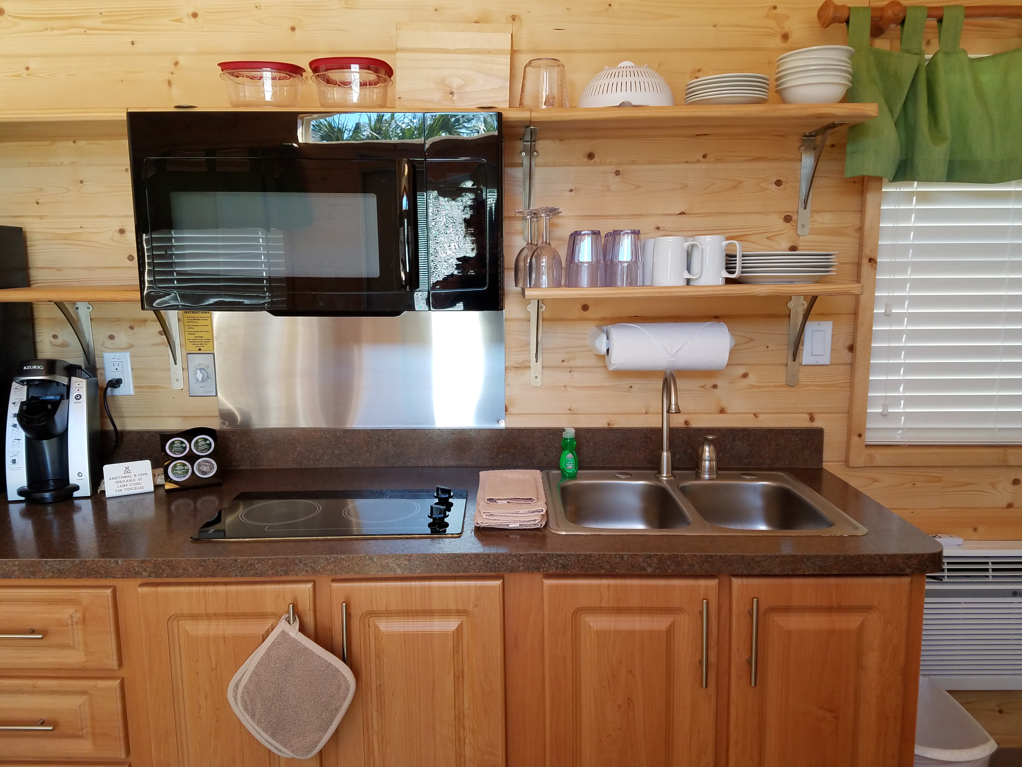 Full kitchen with all the amenities