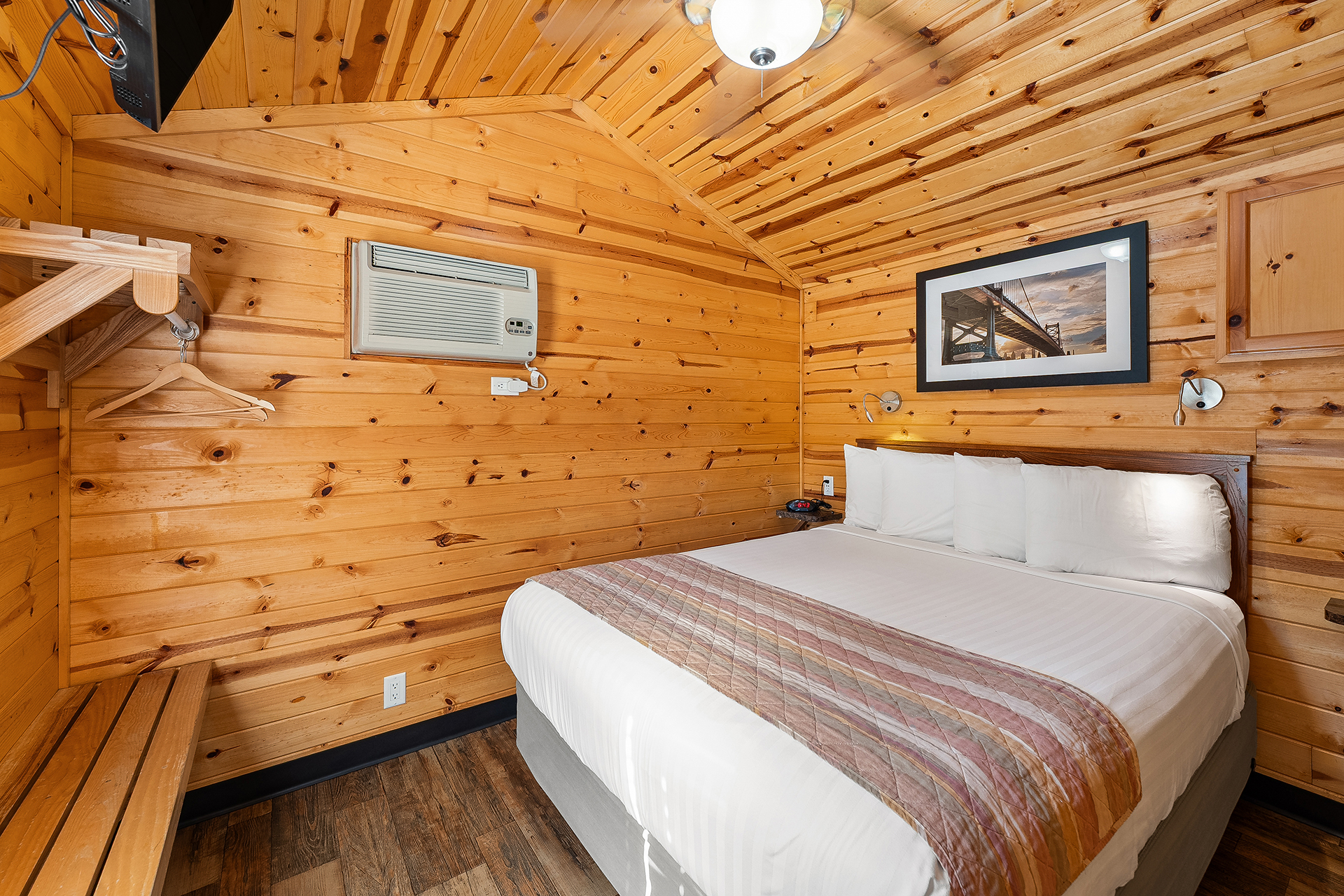 DC303 - Deluxe Cabin, 2 Room (Full Bath & Half Bath) - Sleeps 6