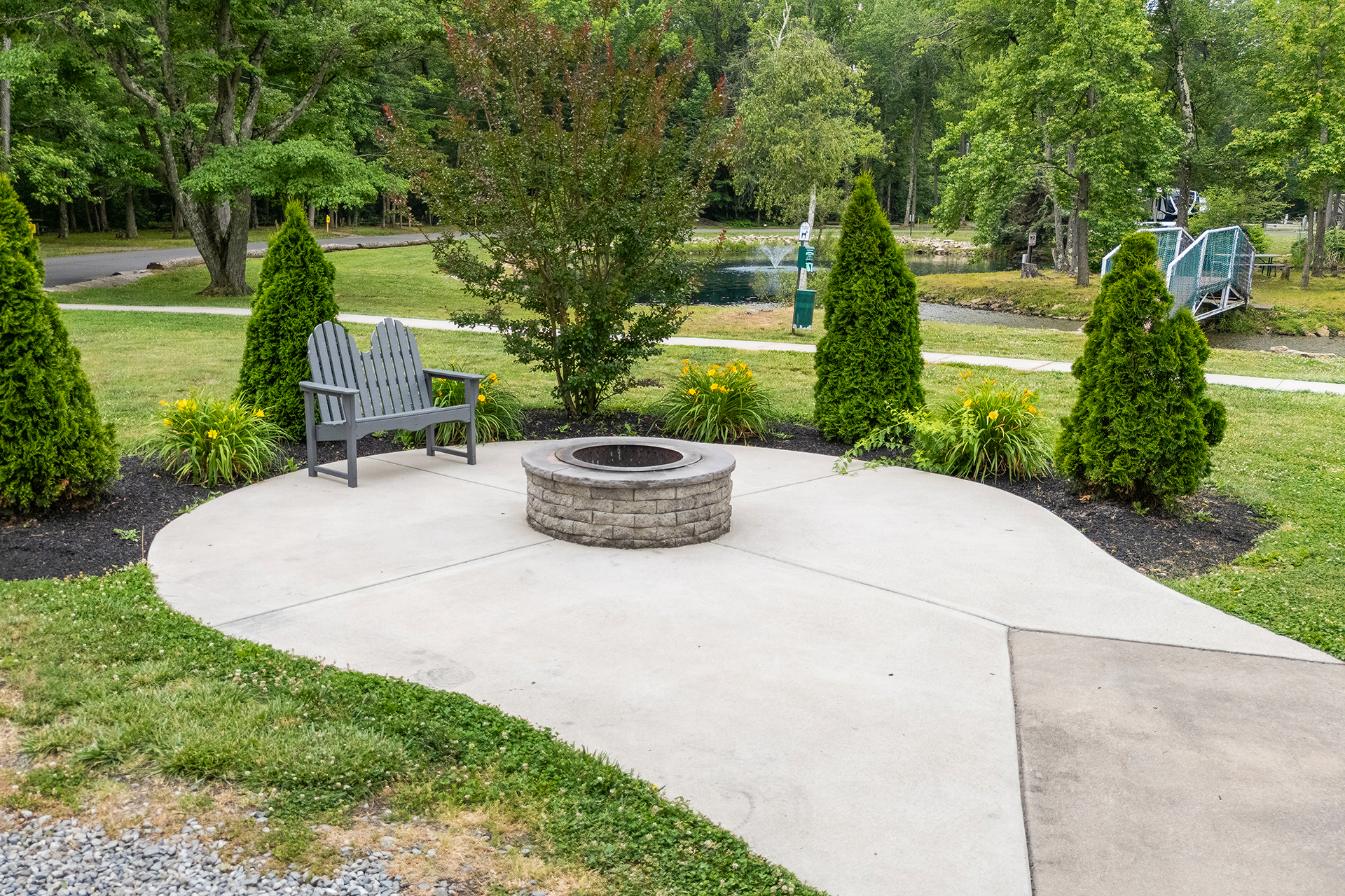 Pull-Thru 50/30 AMPS FHU KOA Patio®