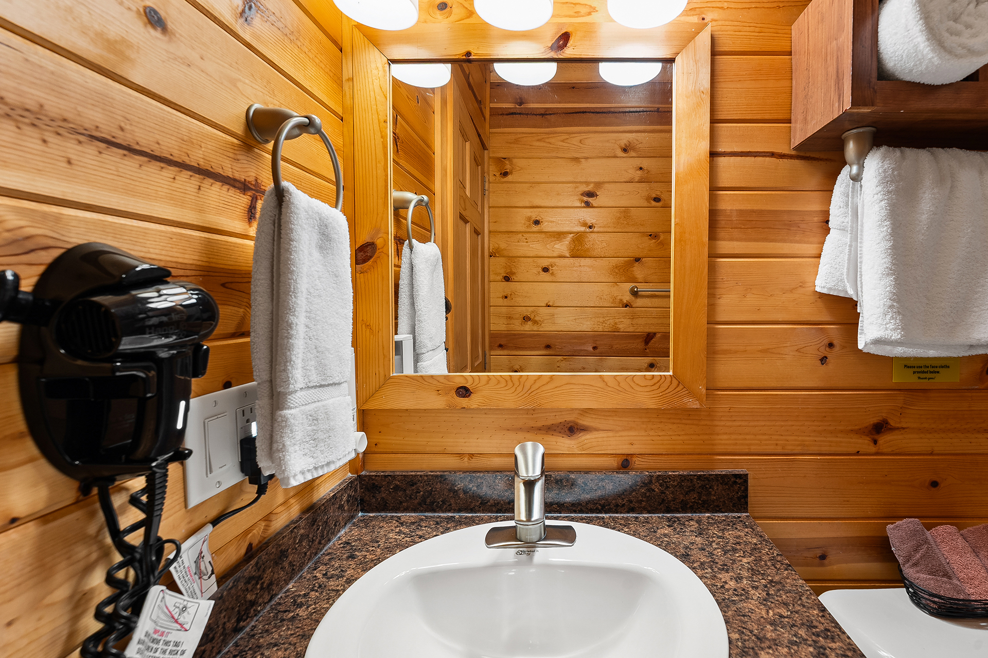 DC303 - Deluxe Cabin, 2 Room (Full Bath & Half Bath) - Sleeps 6