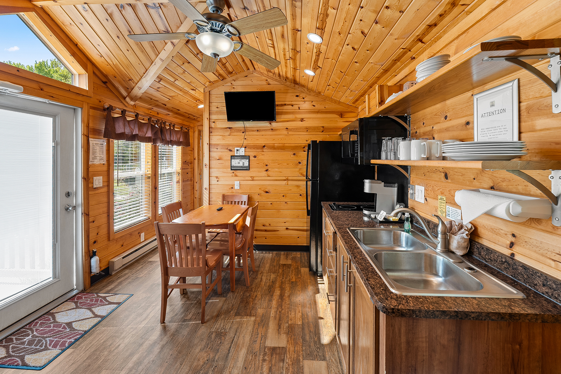 DC303 - Deluxe Cabin, 2 Room (Full Bath & Half Bath) - Sleeps 6