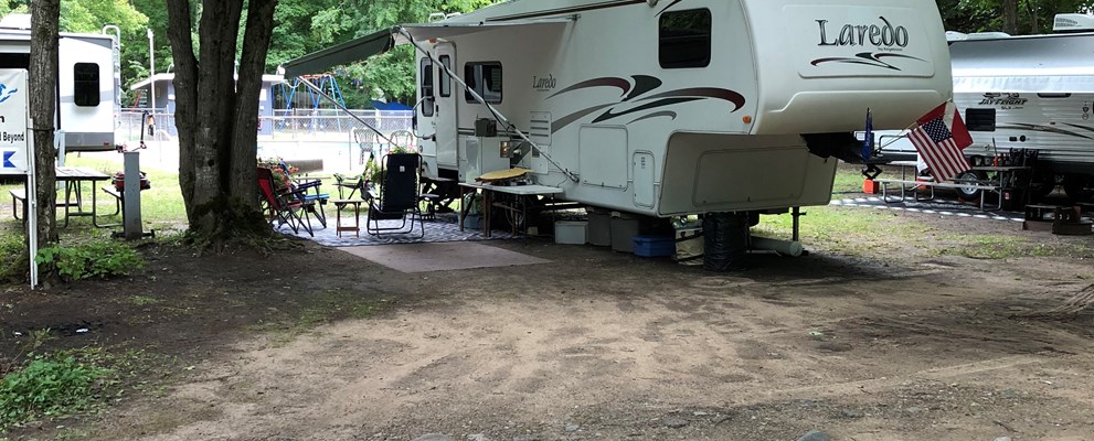 Close to the pool and playground, 30 amp, water and electric