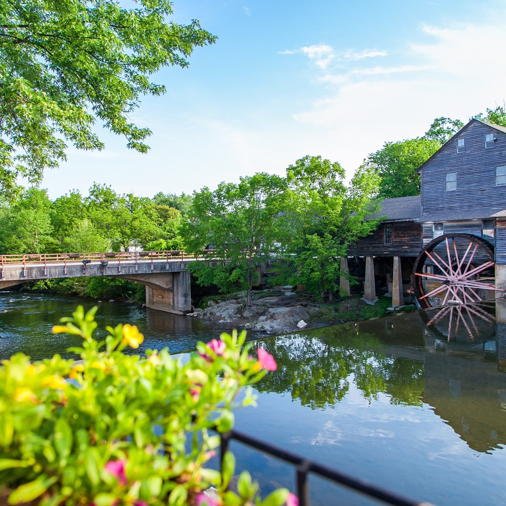 7 Best Indoor Activities in Pigeon Forge