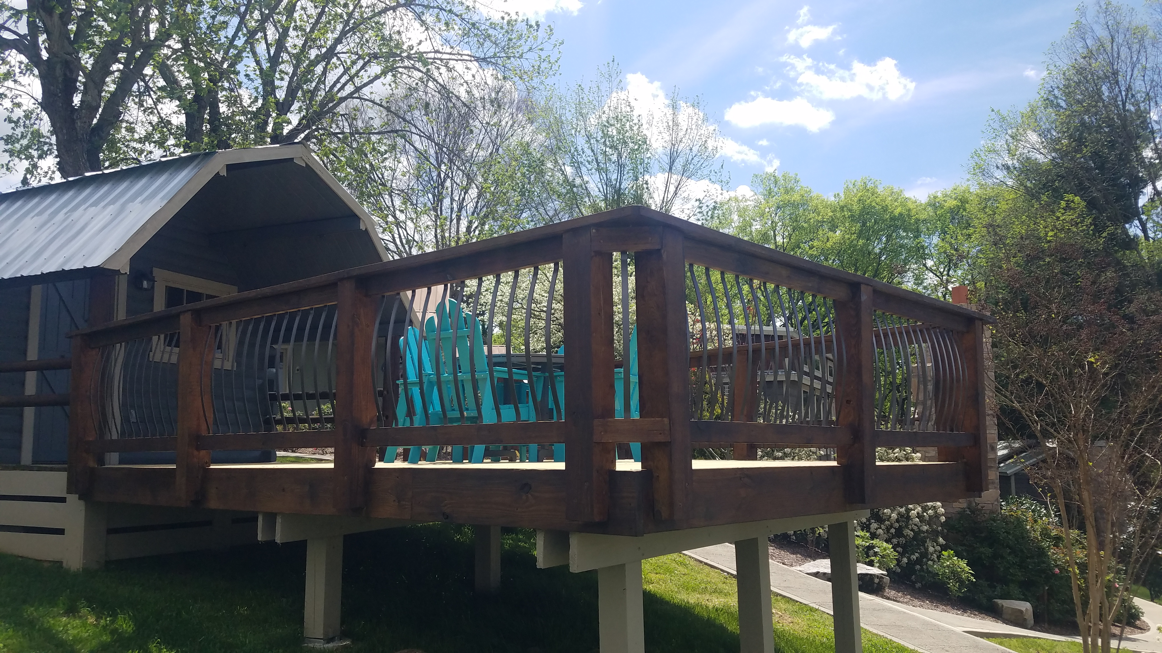 Deluxe Camping Cabin deck