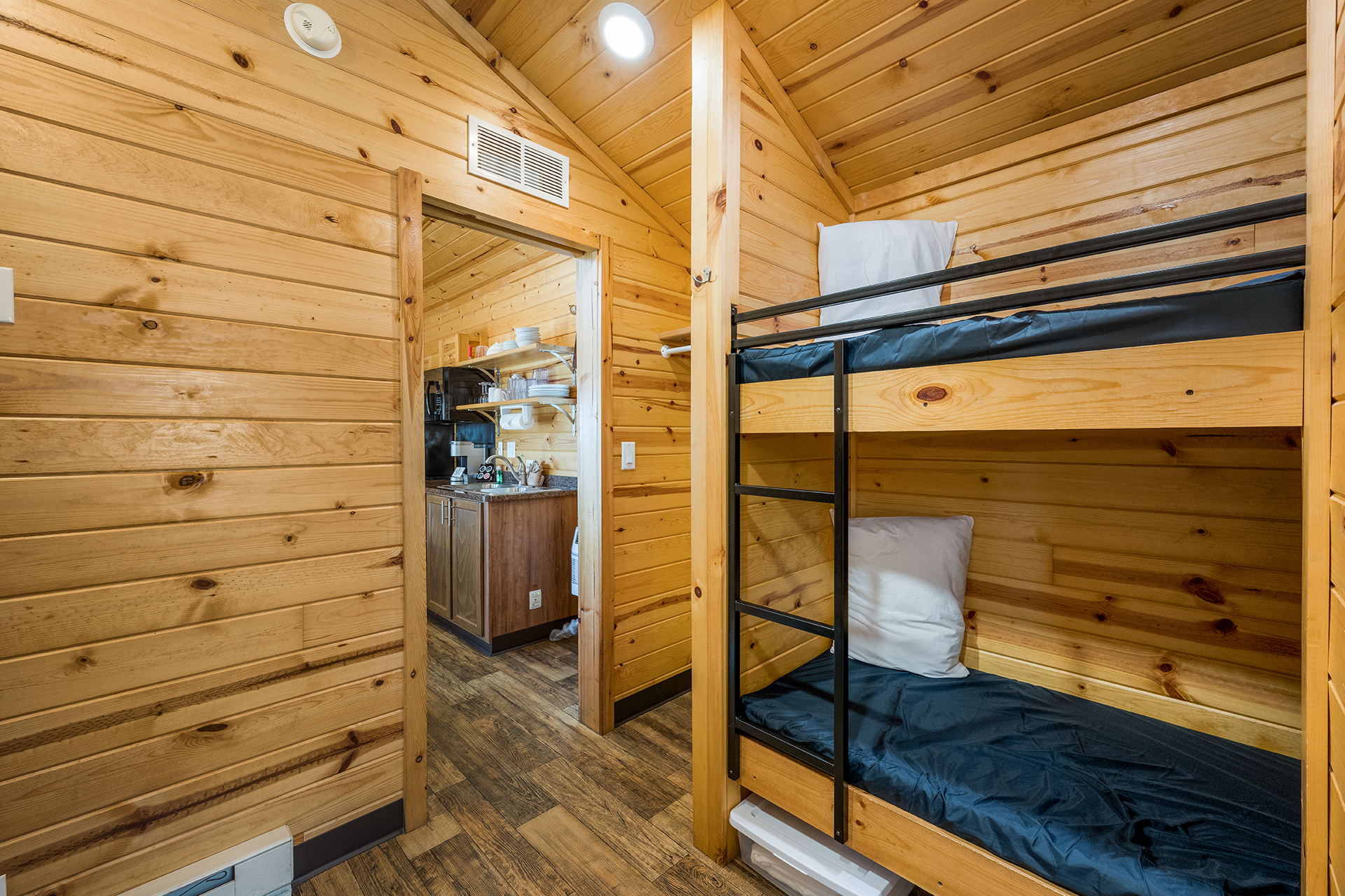 DC314_Deluxe Cabin, 2RM with KOA Patio® (Full Bath & Half Bath) – Sleeps 8