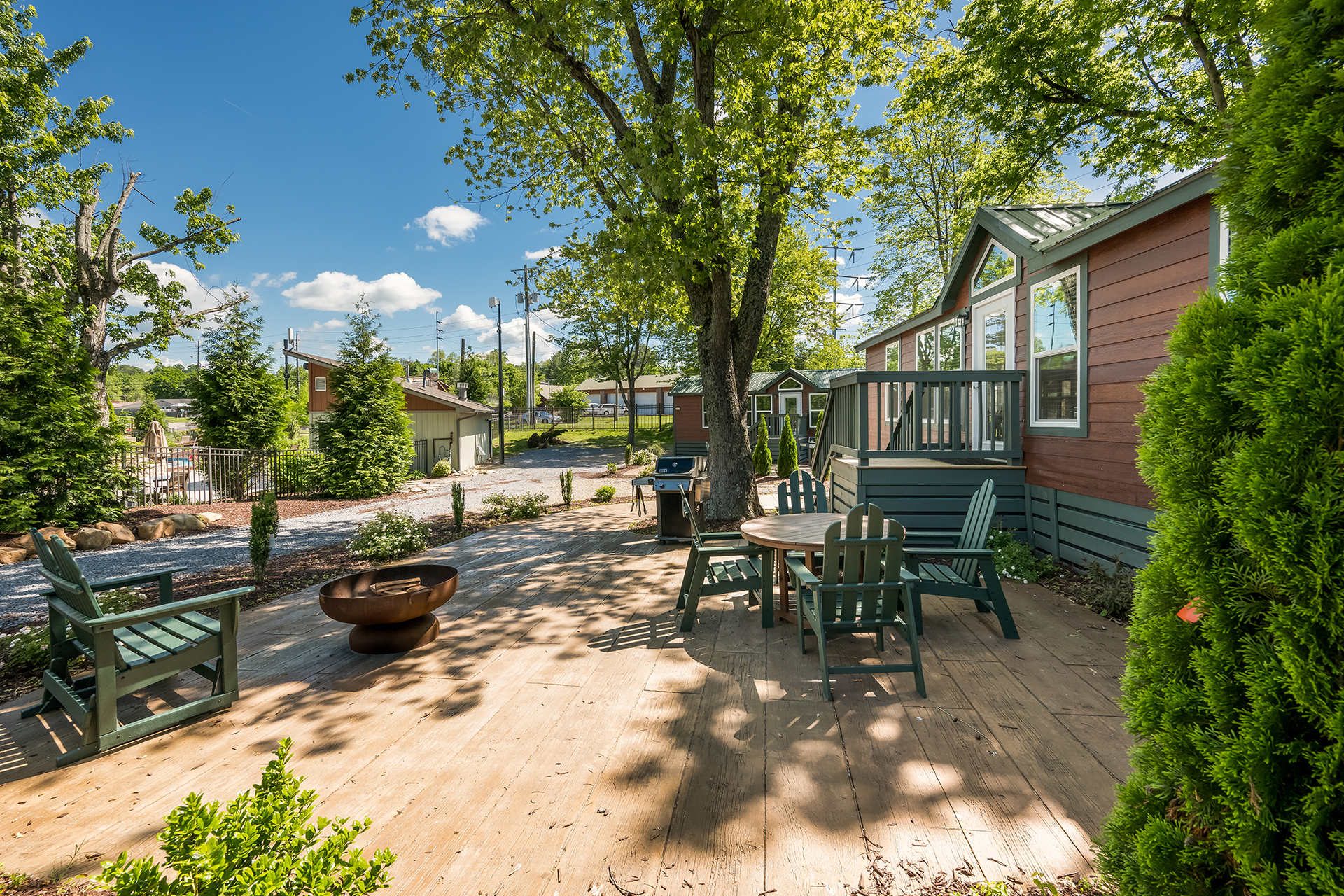 DC11_Deluxe Cabin, 2RM Near Rec (Full Bath with Tub & Shower) - Sleeps 8