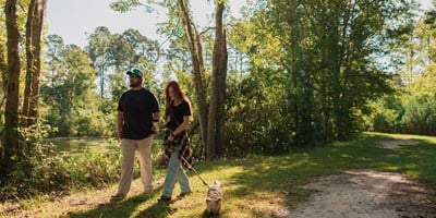 Beautiful 12 Acre Lake for quiet walks adjacent to KOA