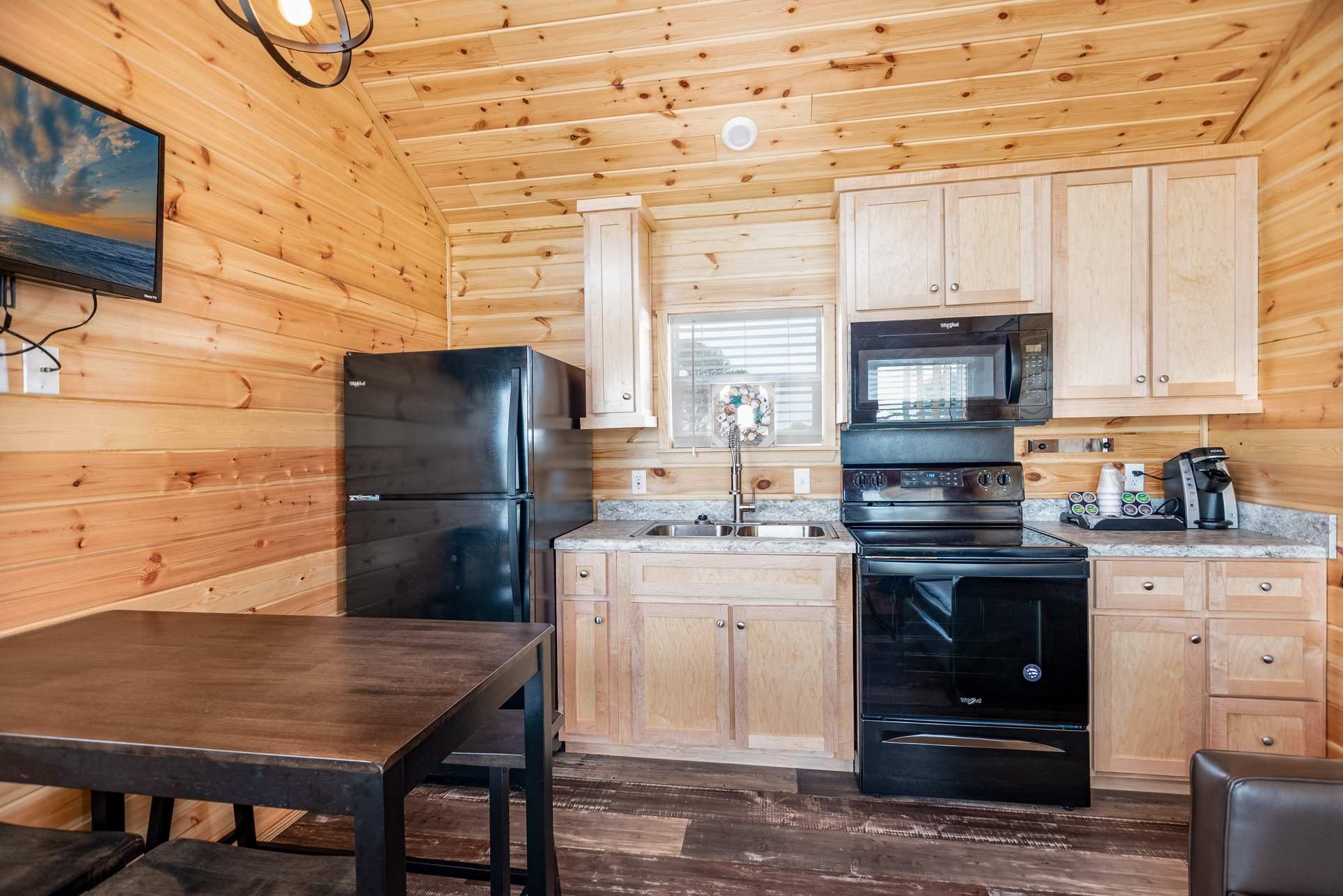 Cabin K2 Kitchen