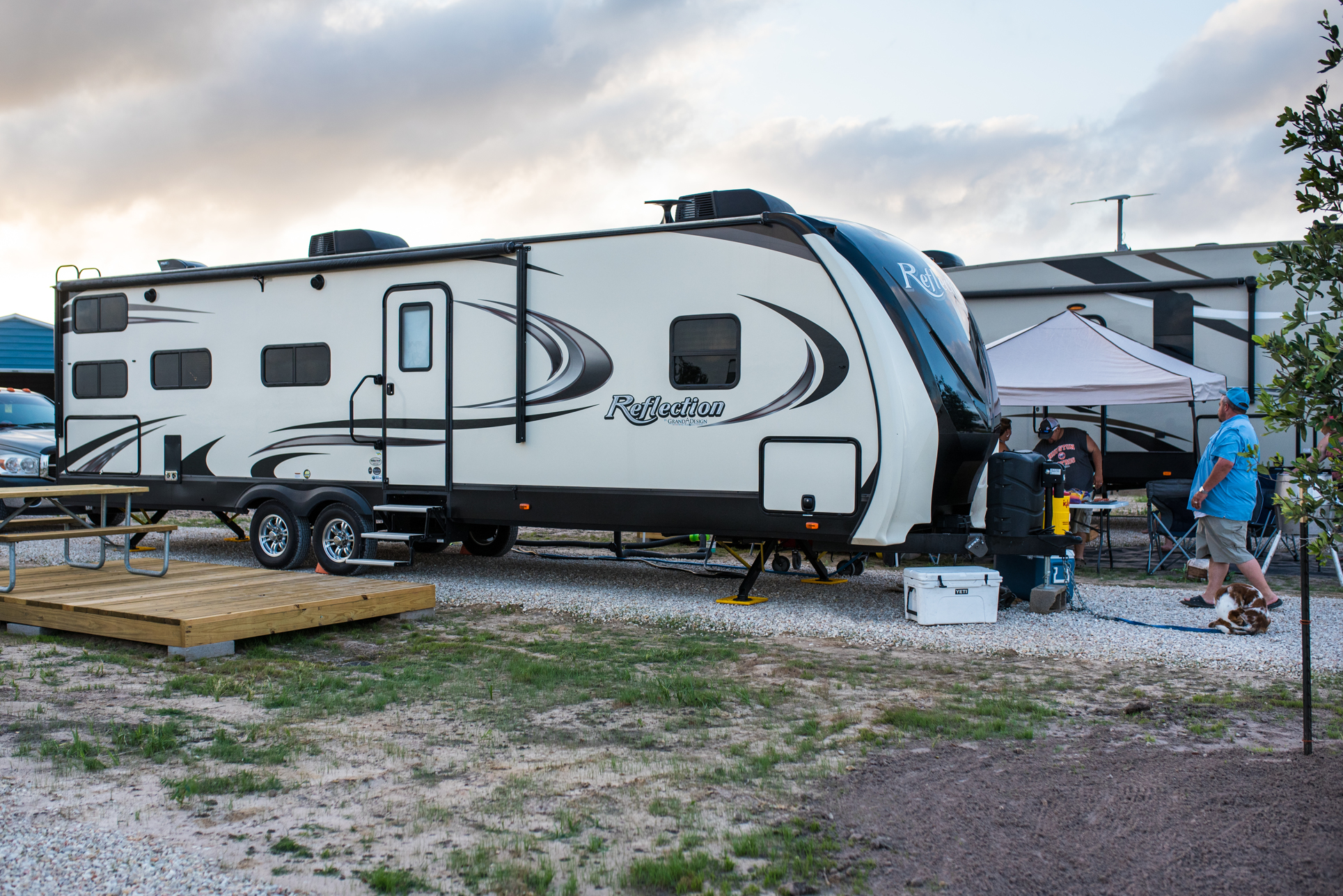 Exterior Pull thru site is convenient for big rigs pulling a tow vehicle