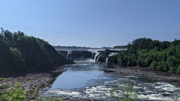 Parc-de-la-chaudiere Waterfall