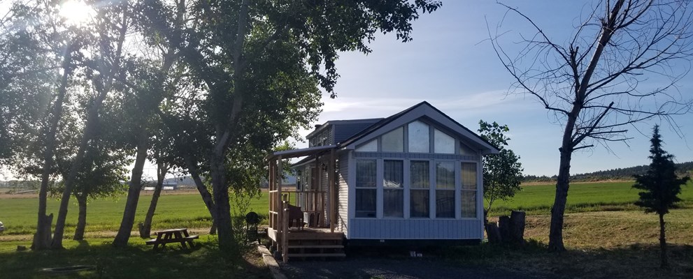 Deluxe Cabin 1