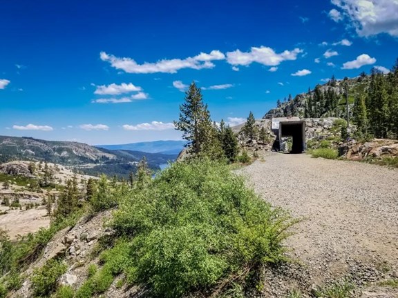 Donner Pass Railroad Tunnel Hike