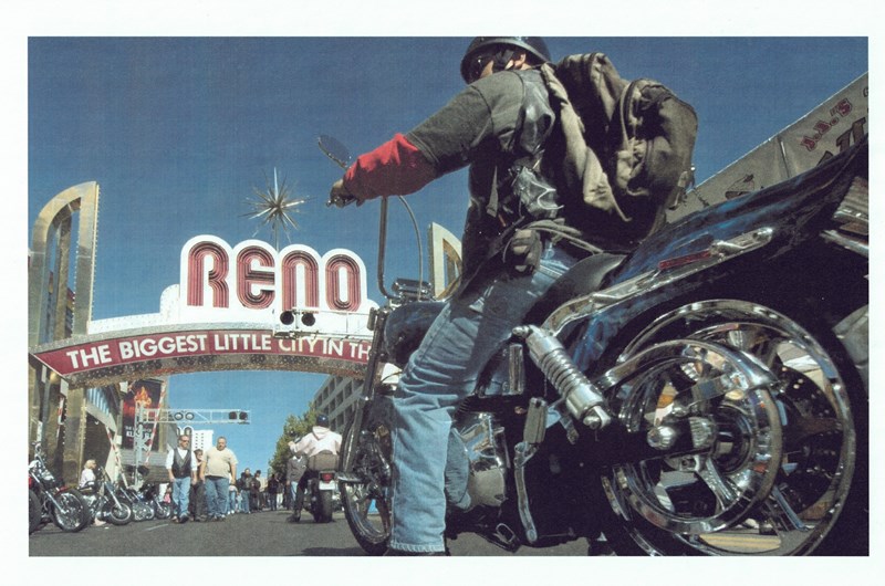 Street Vibrations Photo