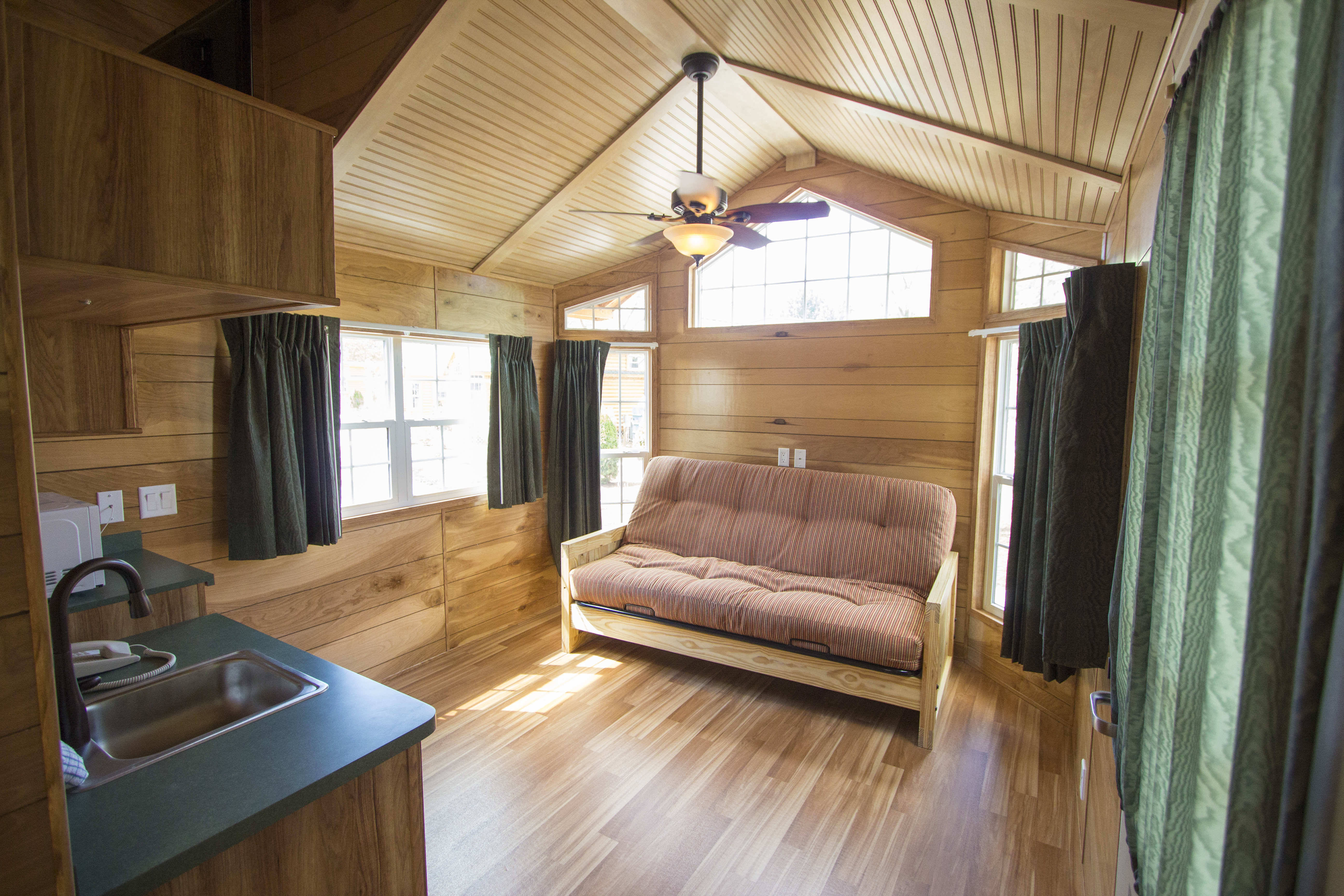 DELUXE CABIN LIVING ROOM - ADA