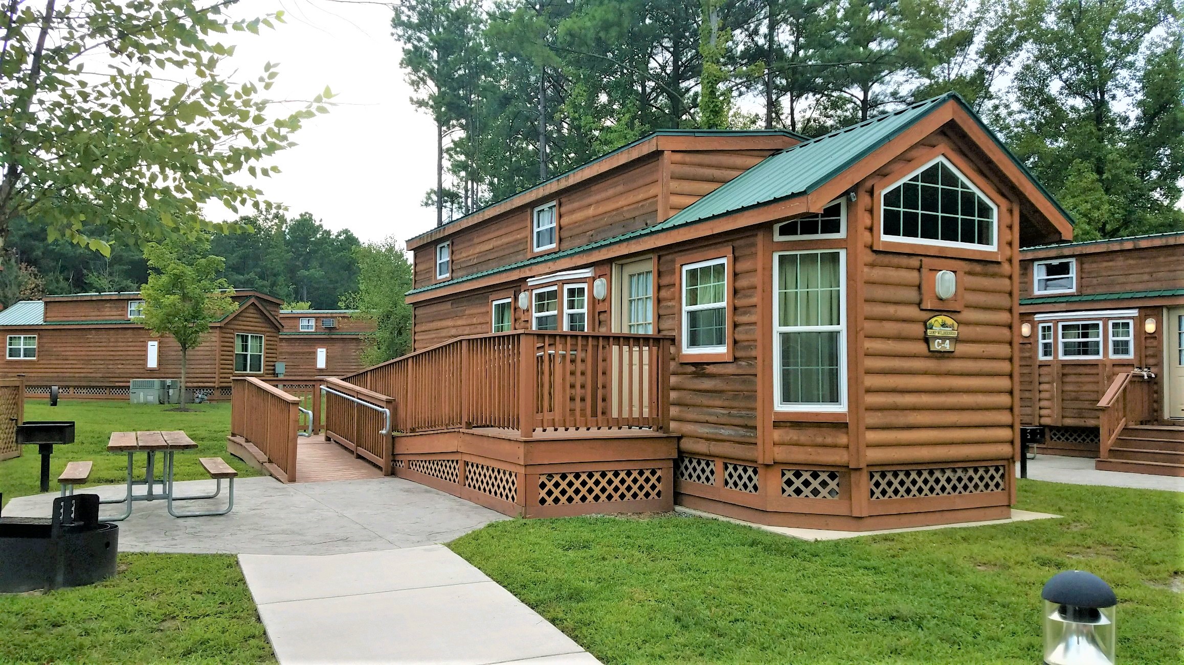 DELUXE CABIN (W/ BATHROOM) - ADA
