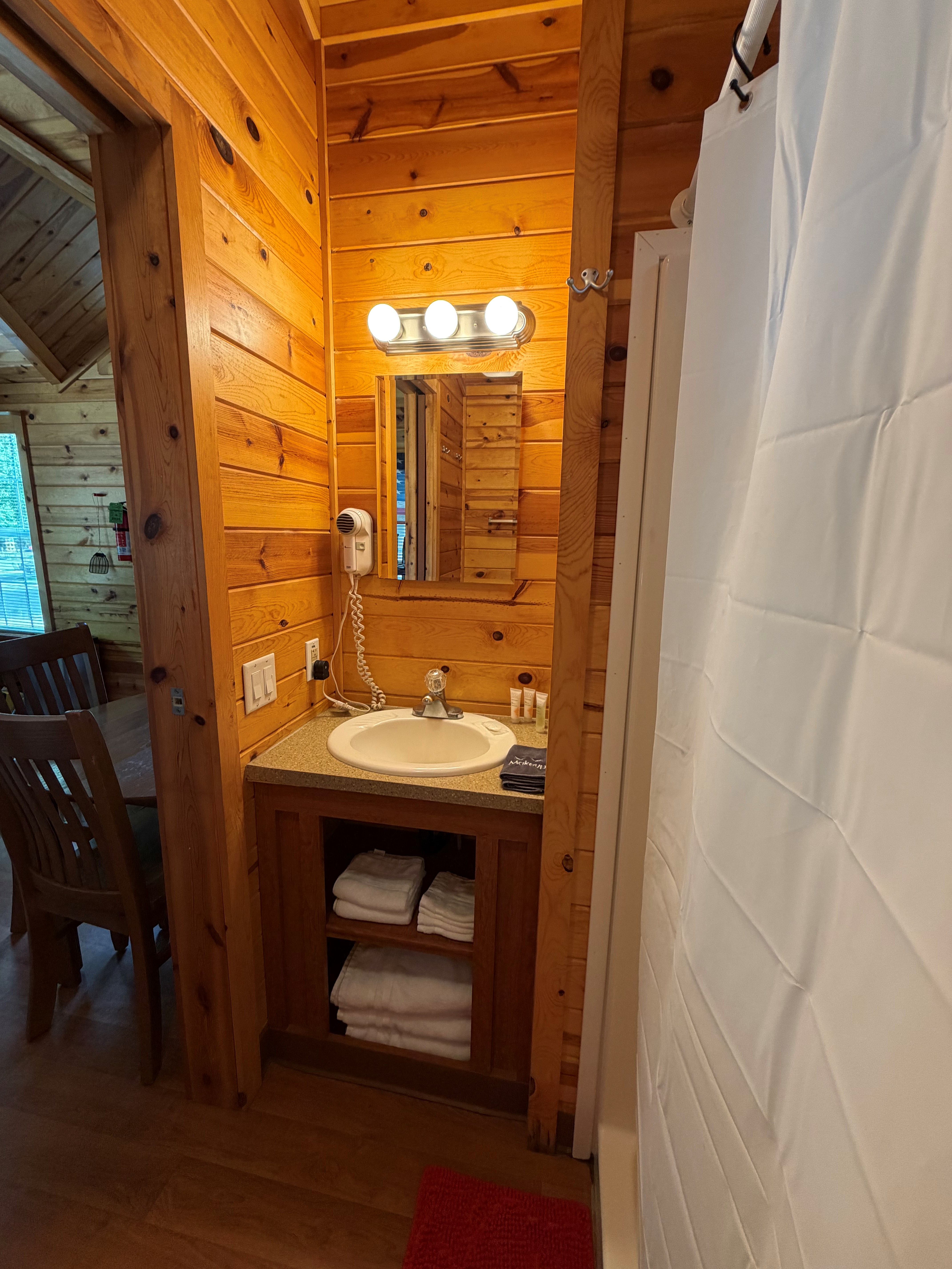 C11 - Bathroom