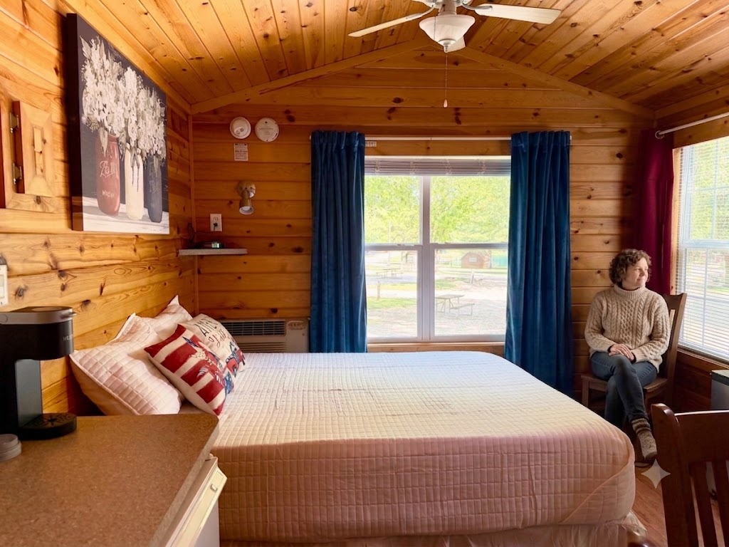 C11 - Queen Bed