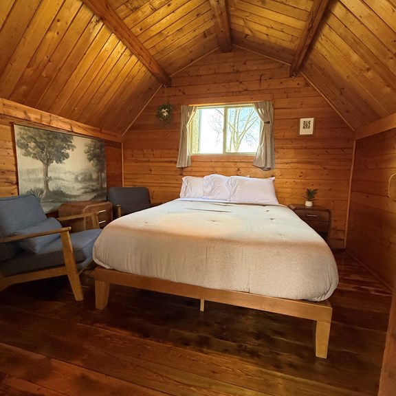 Couples Kamping Cabin