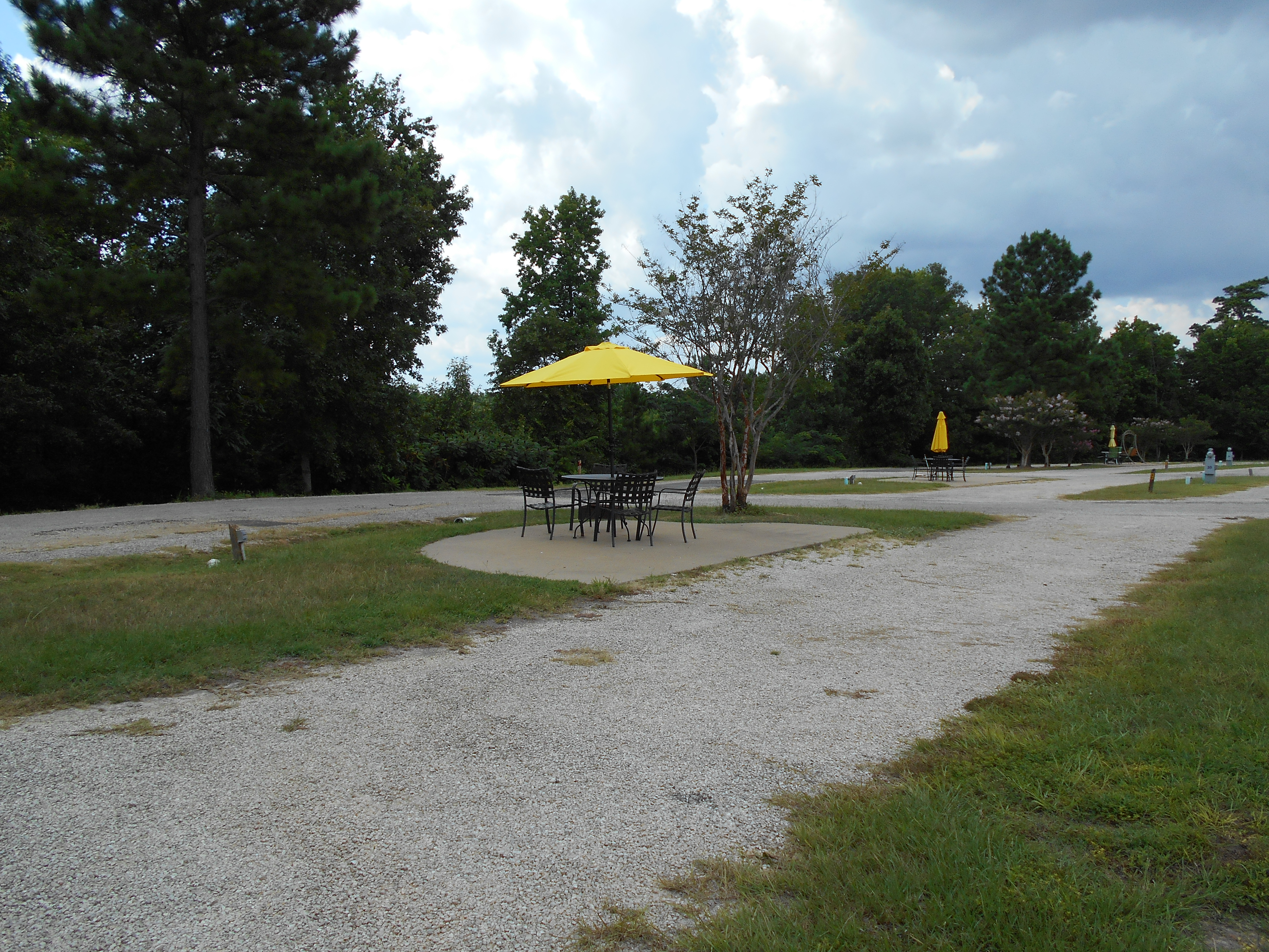 Deluxe Patio RV Site