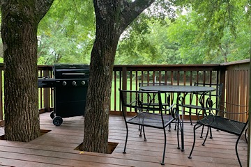Deluxe Cottage Back Porch