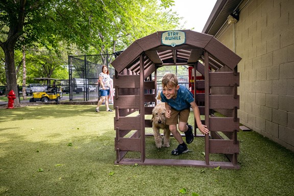 Play with your pet at the Kamp K9 Pet Park