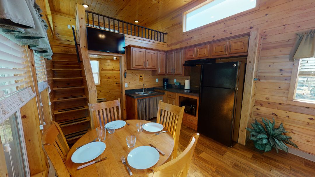 Deluxe Cabin DC1