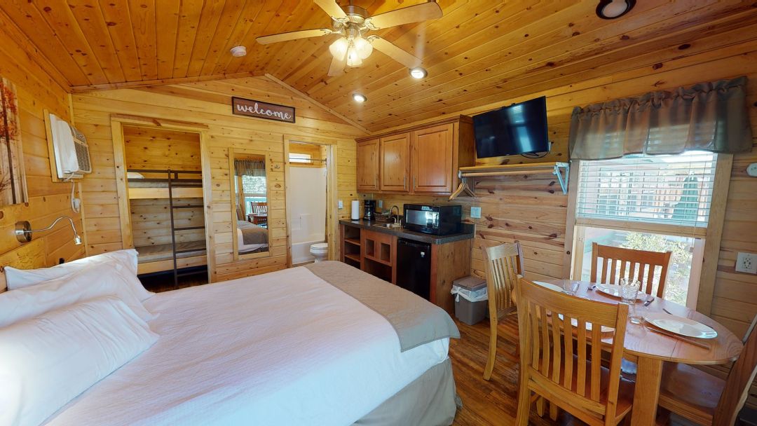 Deluxe Cabin 2