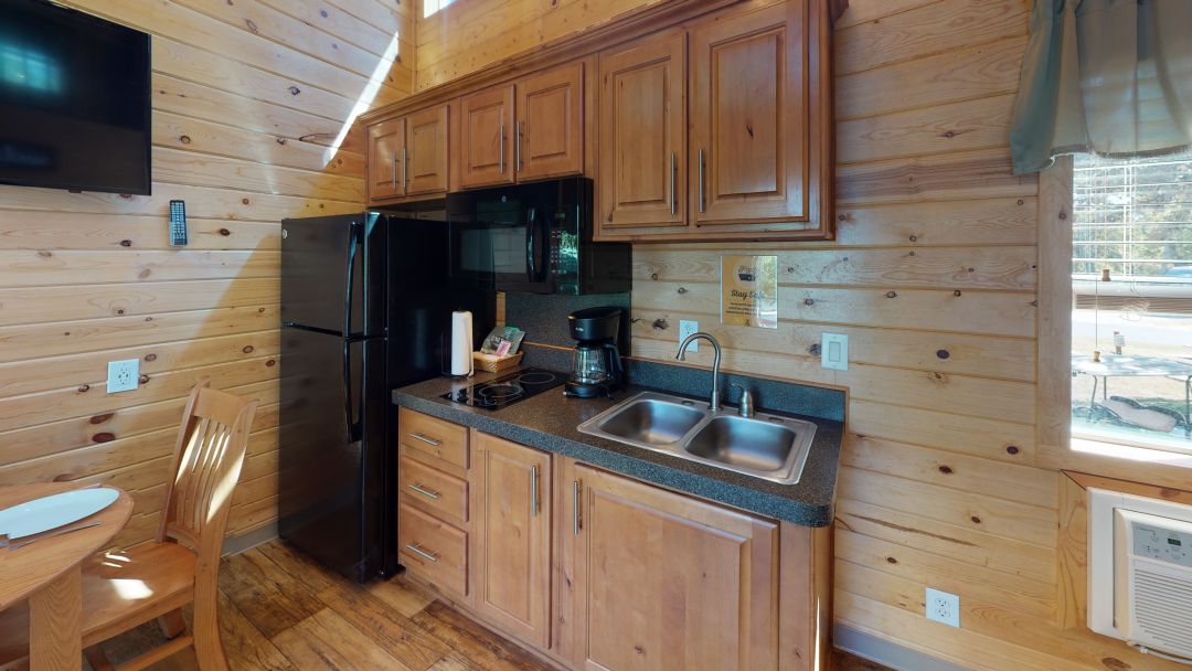Deluxe Cabin DC5