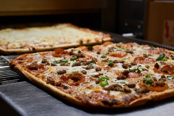 Pizza's made to order