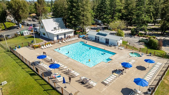 Huge Pool