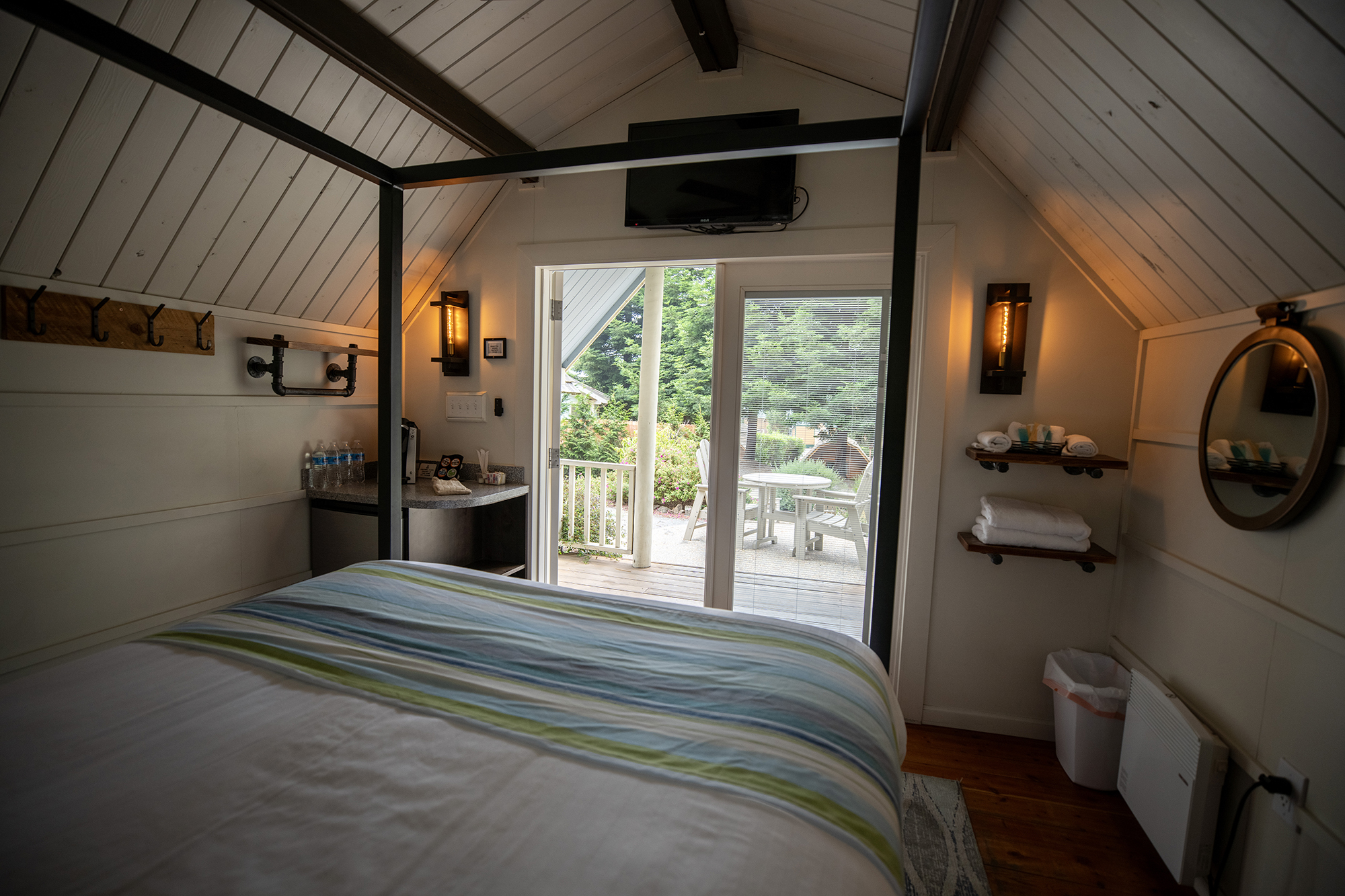 Glamping Cabin 143