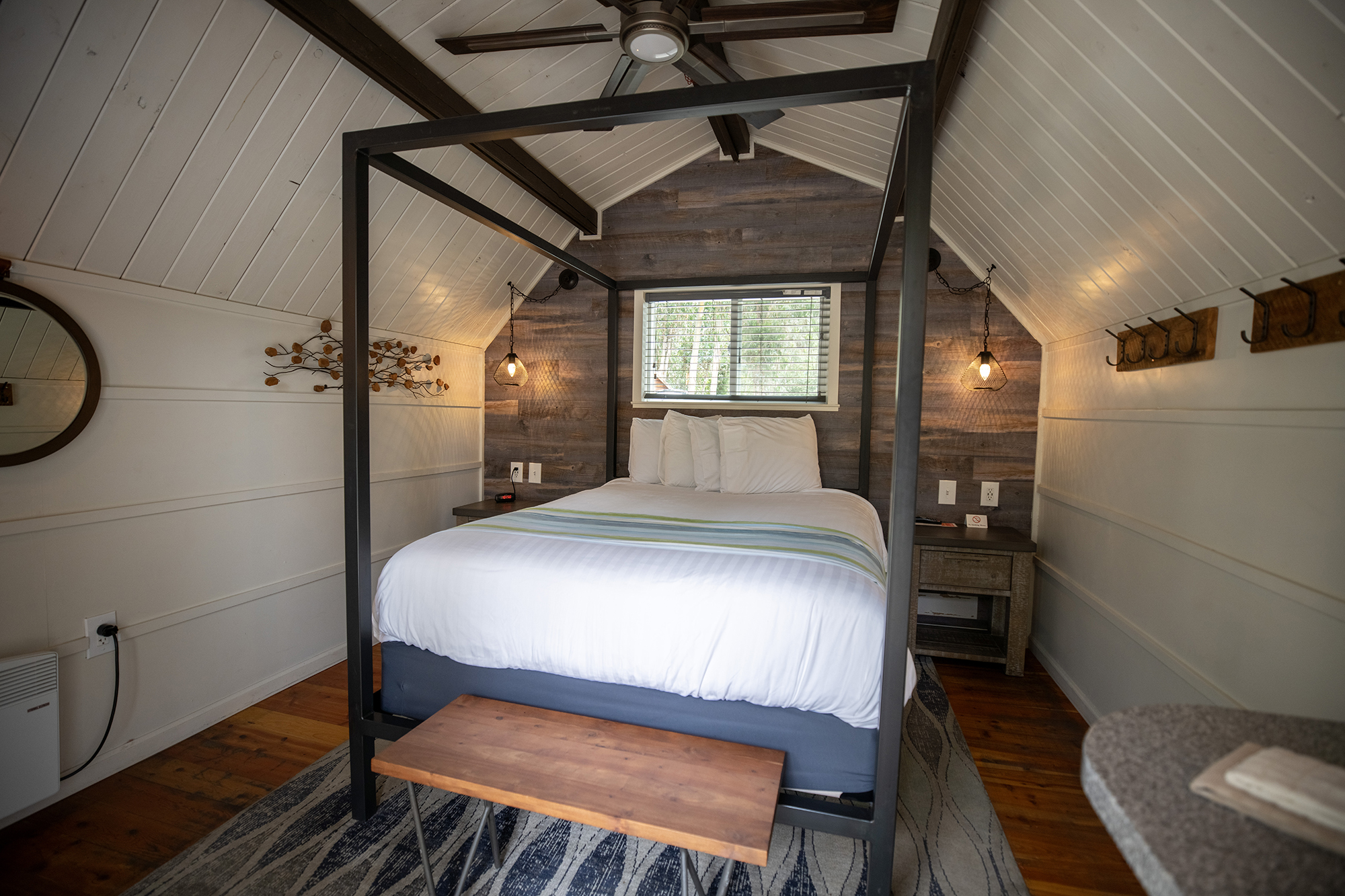 Glamping Cabin 143