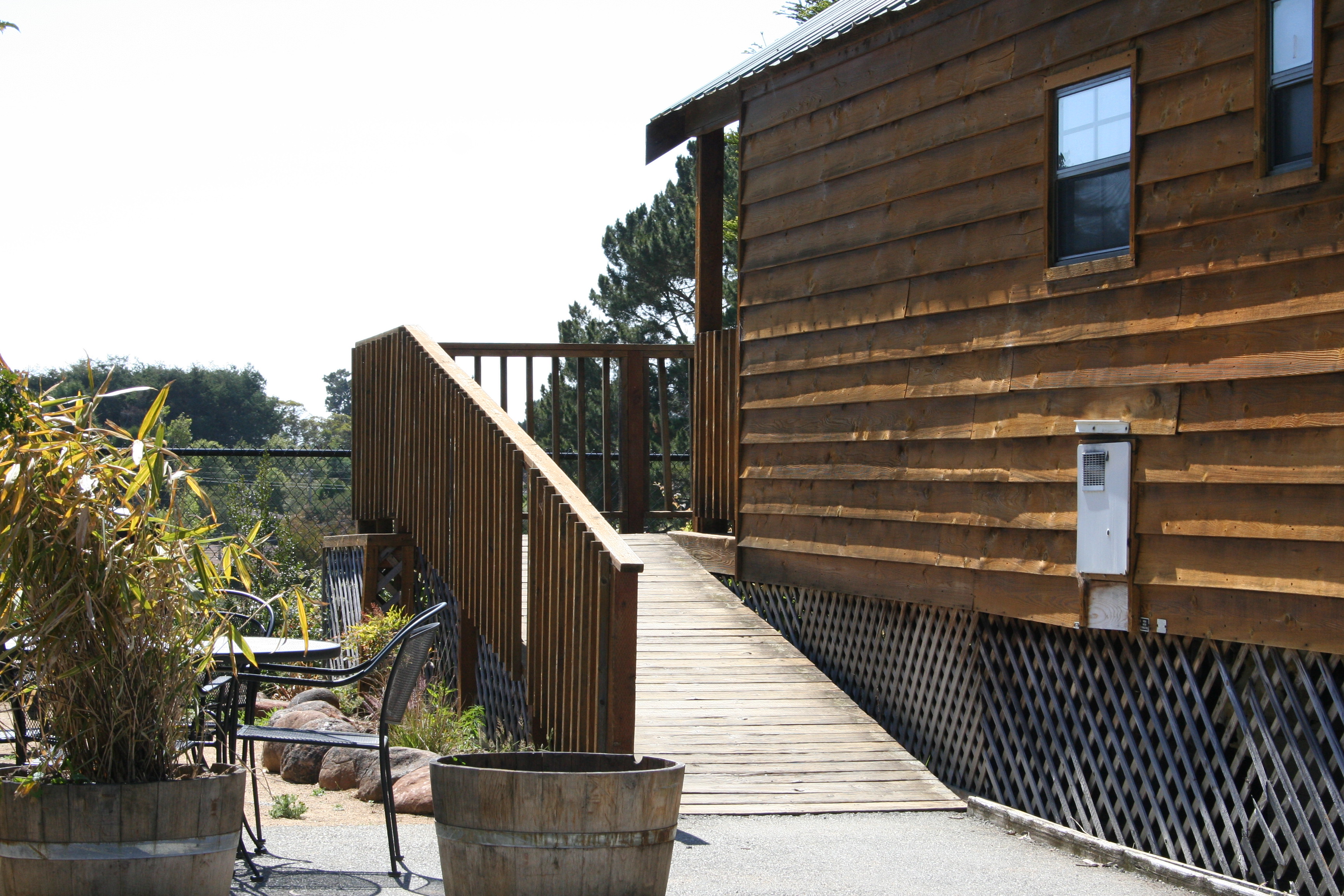 The ramp on this cabin allows for easy access.