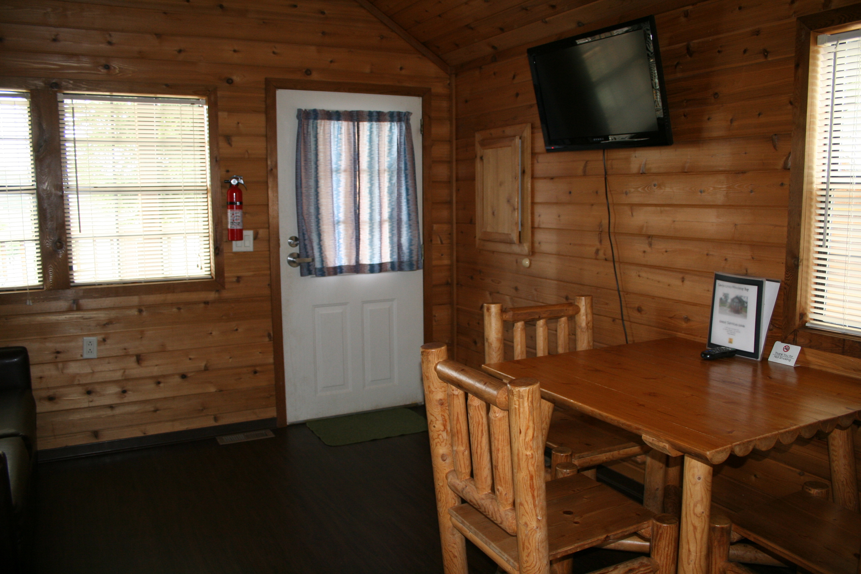 Large living room with a Satellite TV