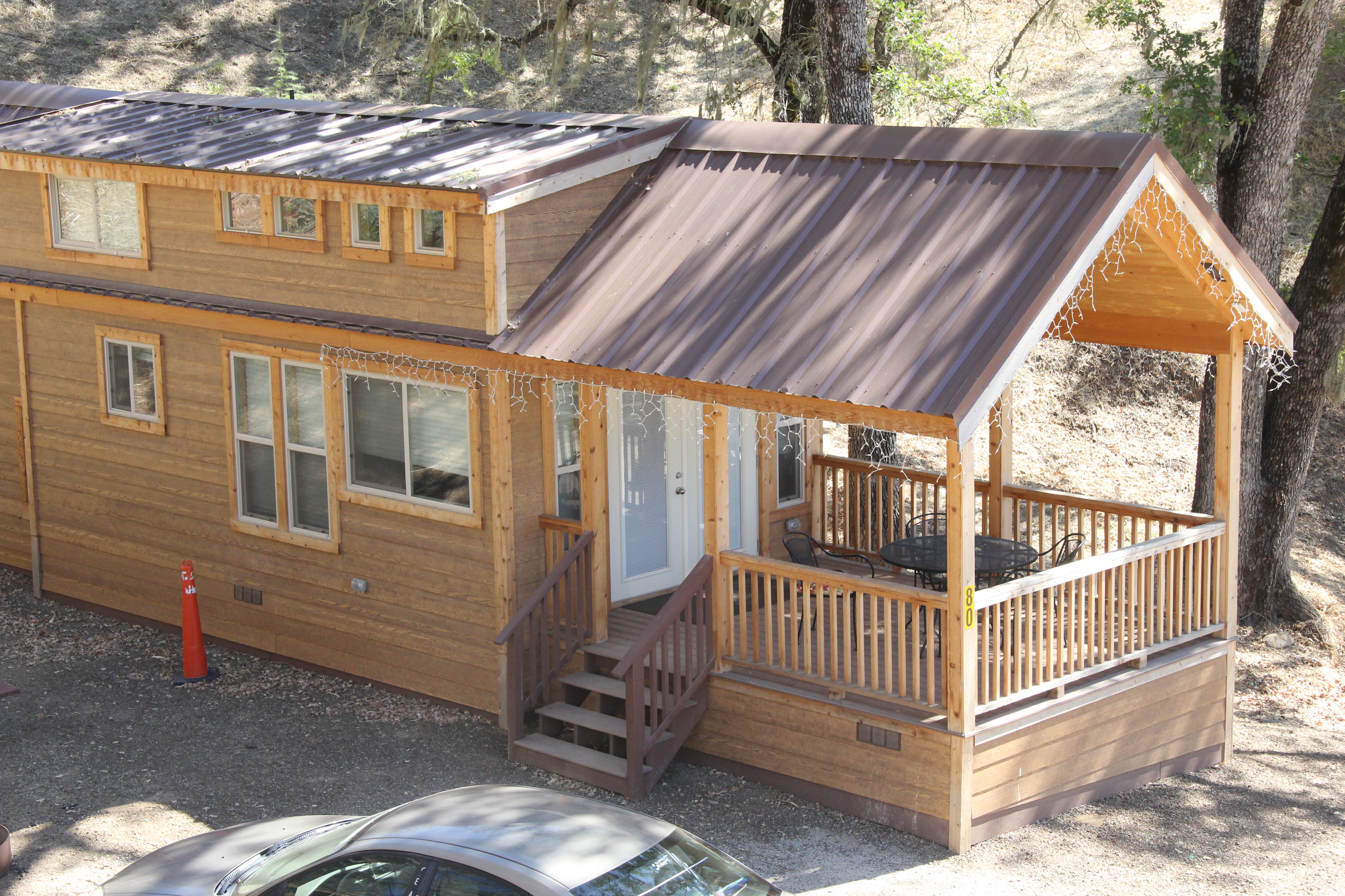 #80 Deluxe Cabin, End Entry with Deck