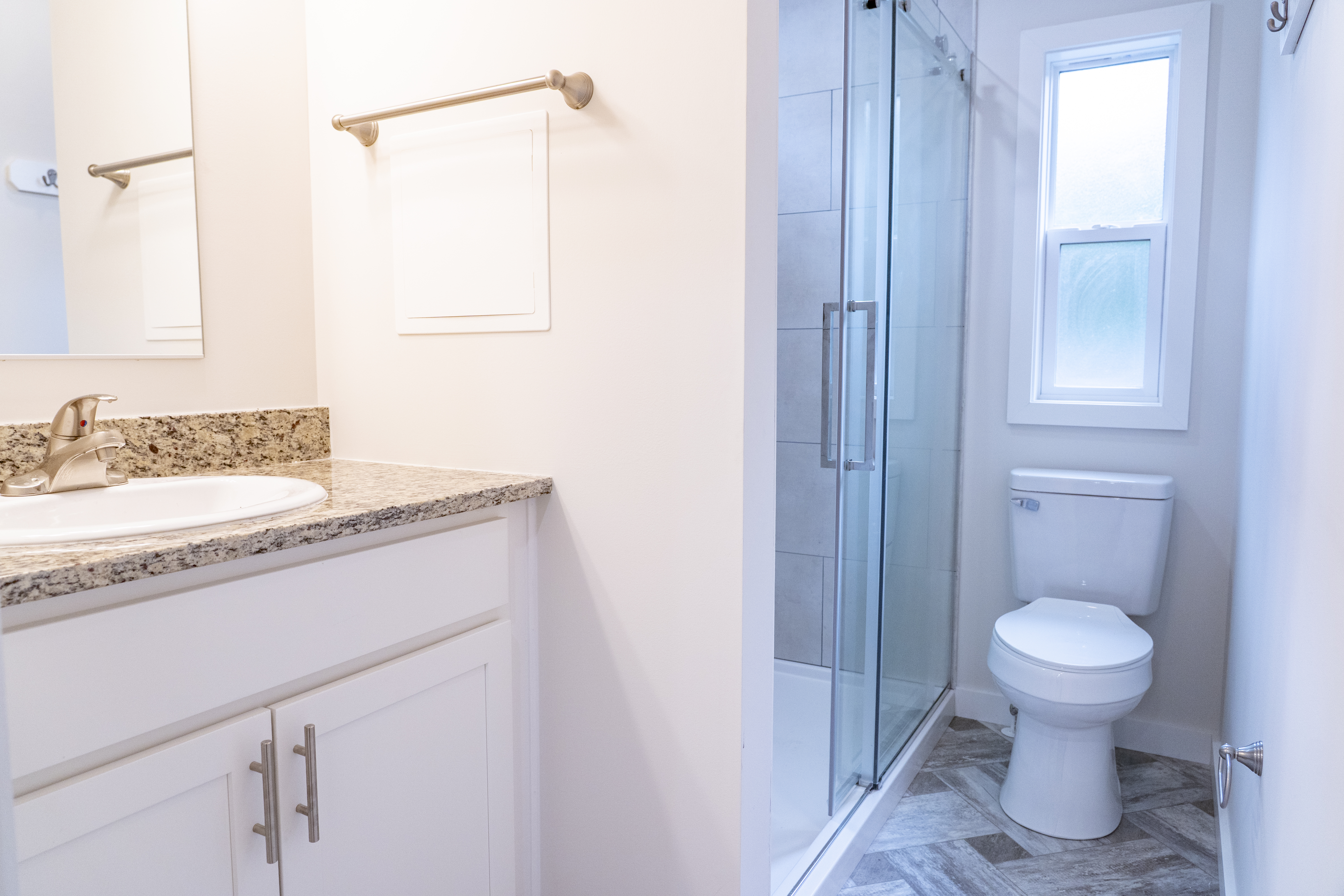 Cottages: Bathroom