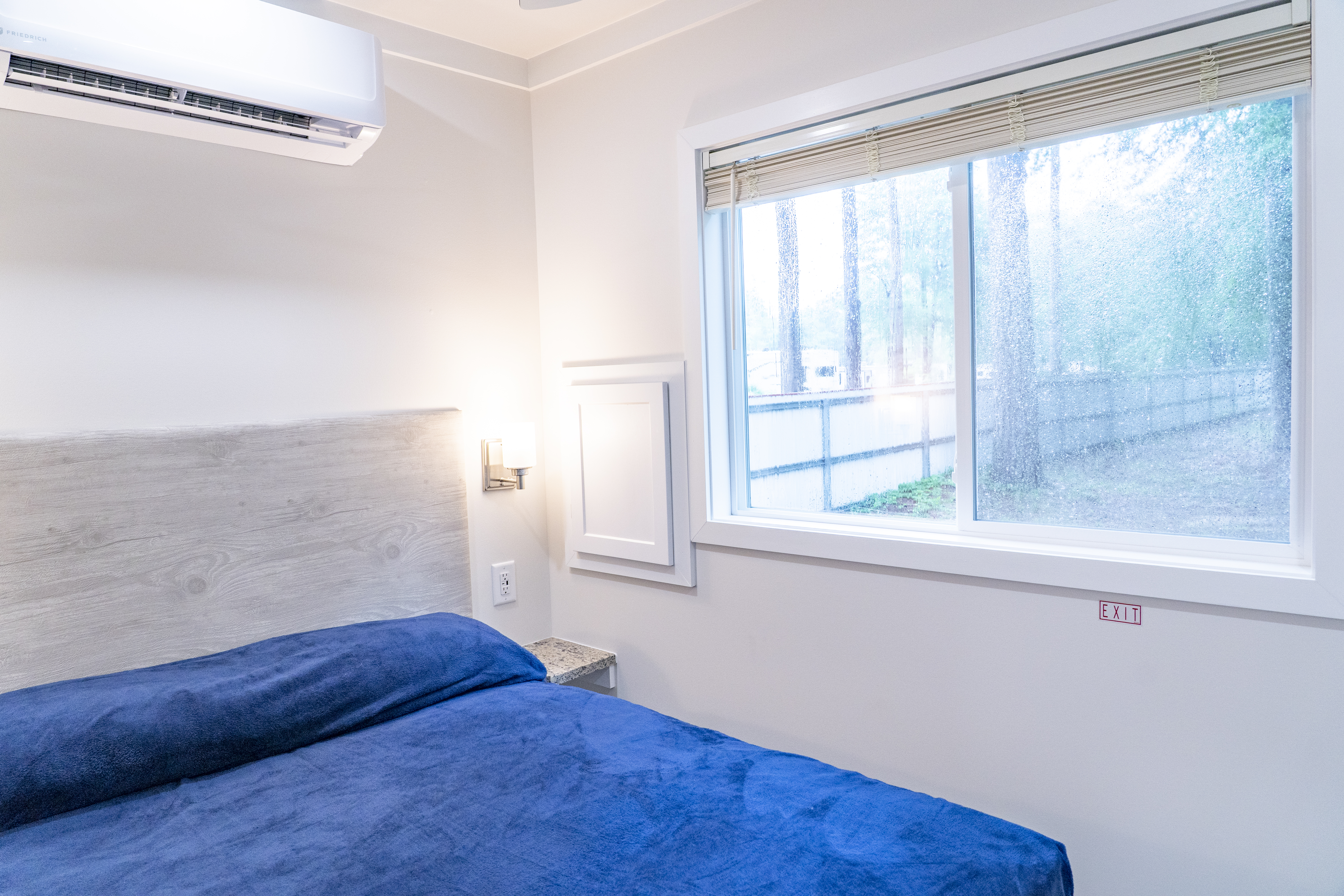 Cottages: Bedroom-Window