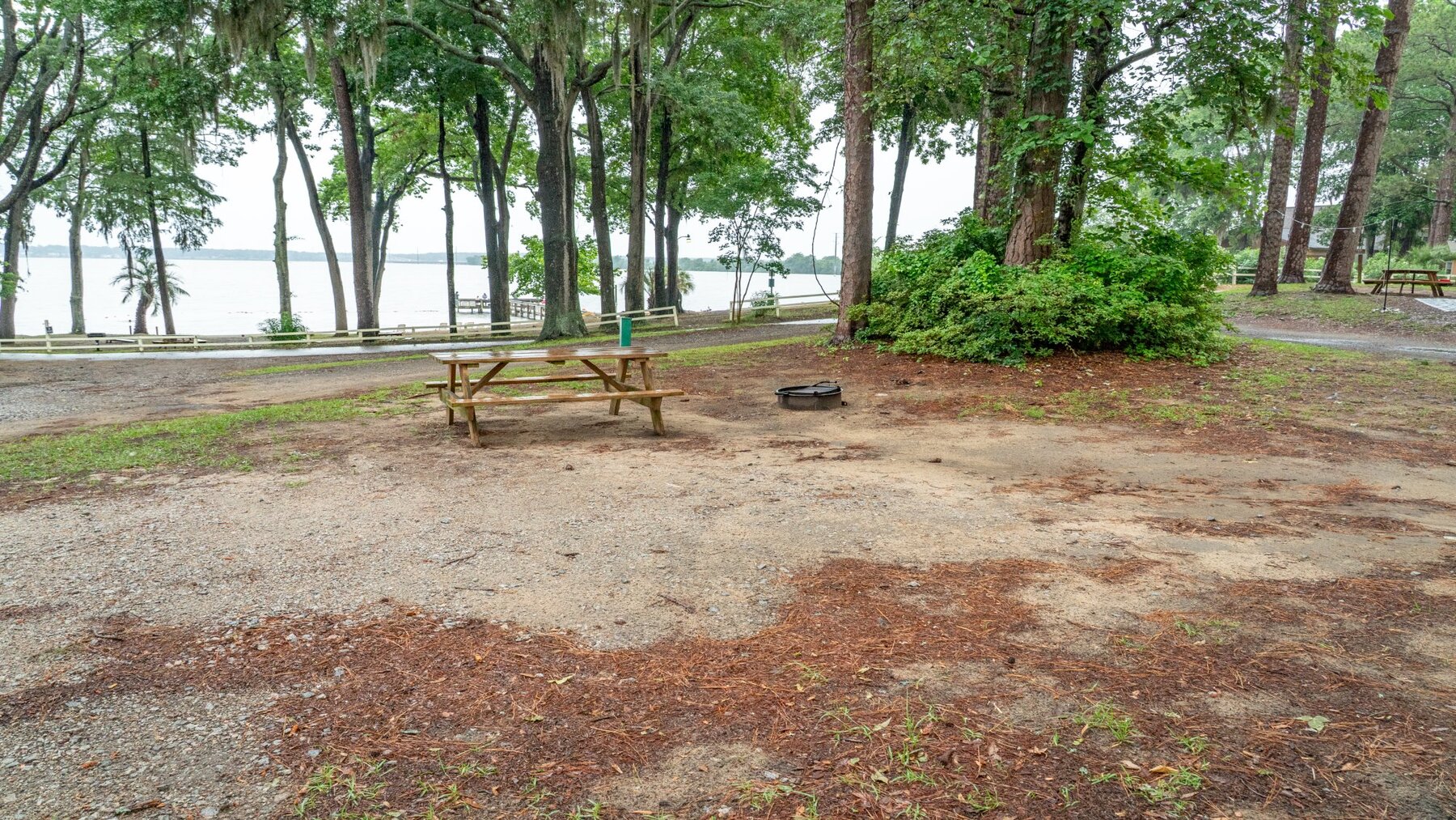 30-AMP-Pull-Through-Lakefront-Water-Electric-no-sewer