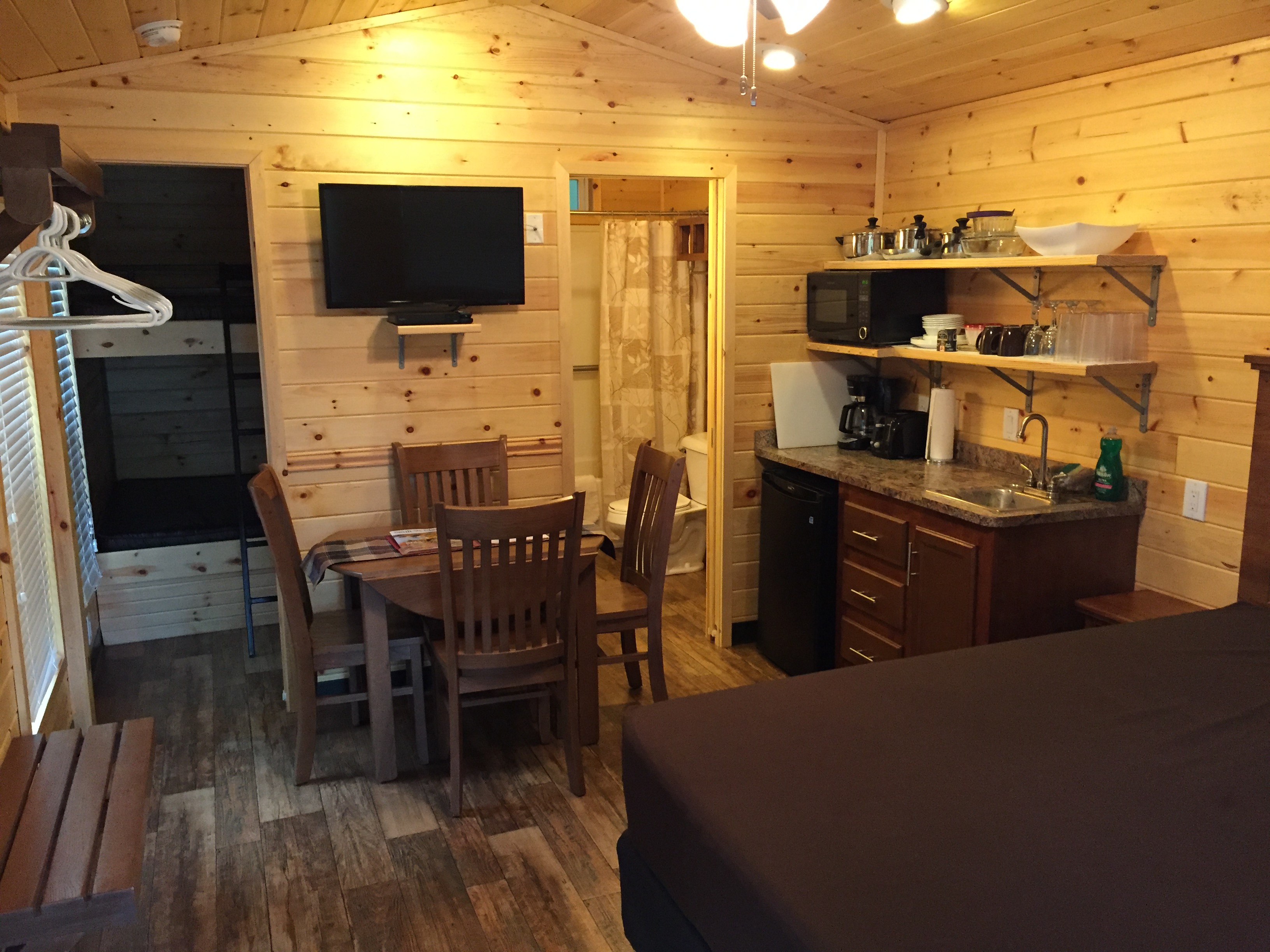 Deluxe cabin