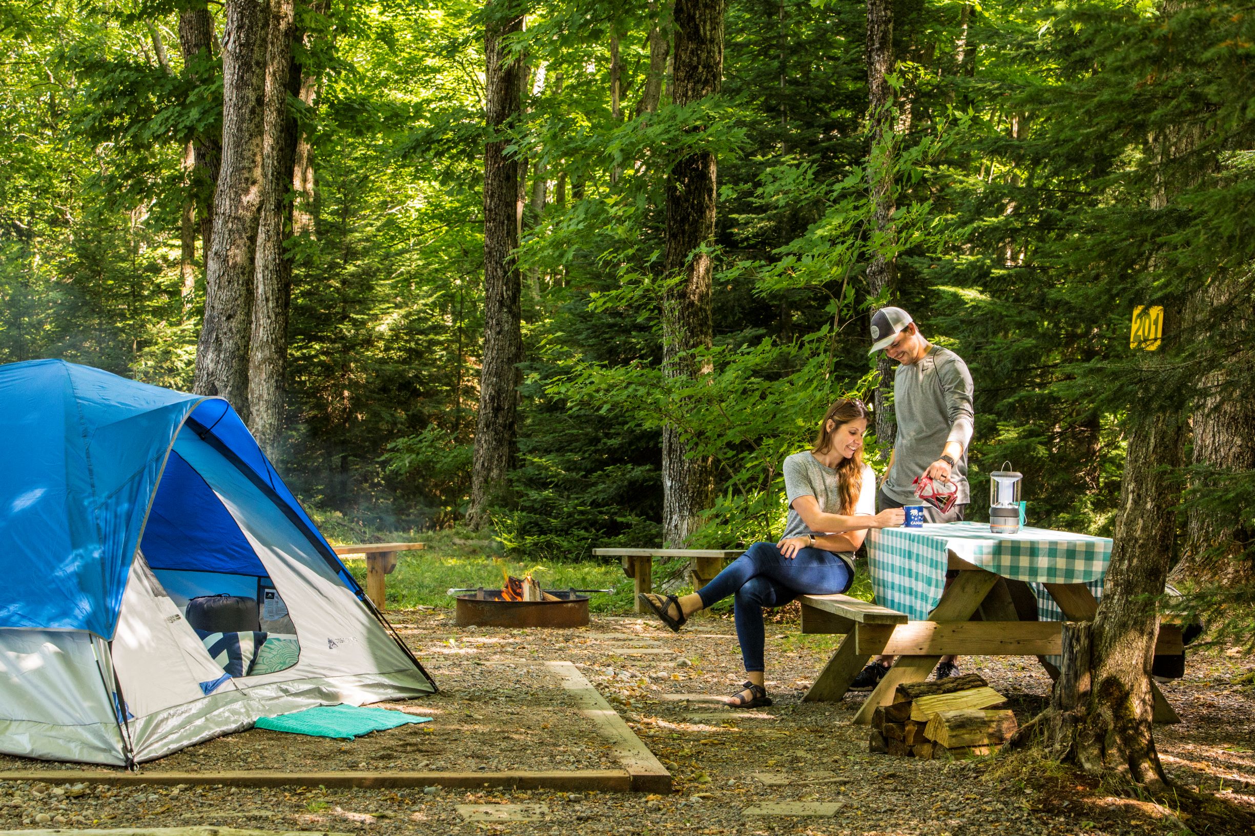 Deluxe tent