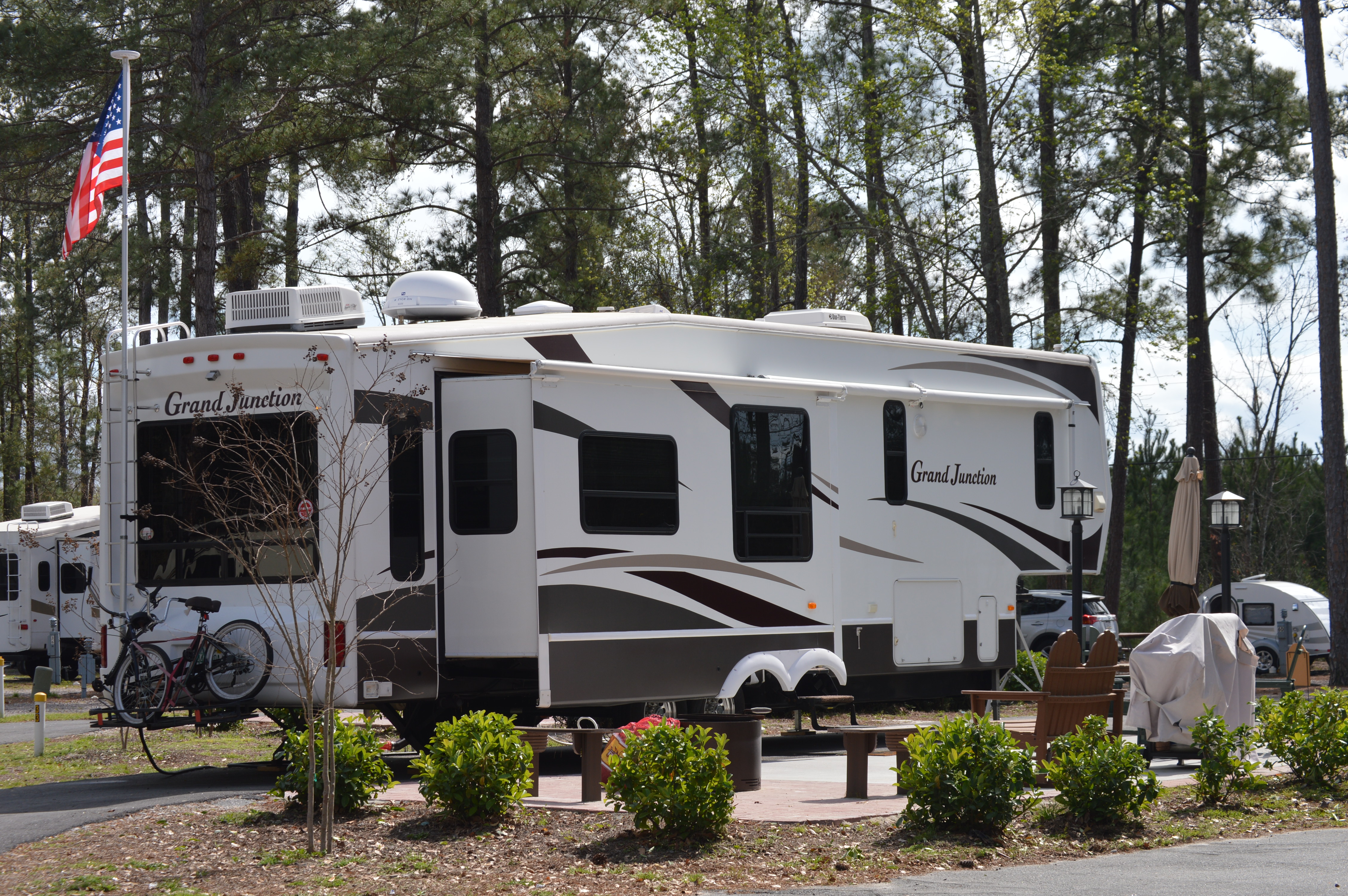 Deluxe Patio Site