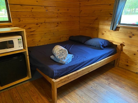Full size bed