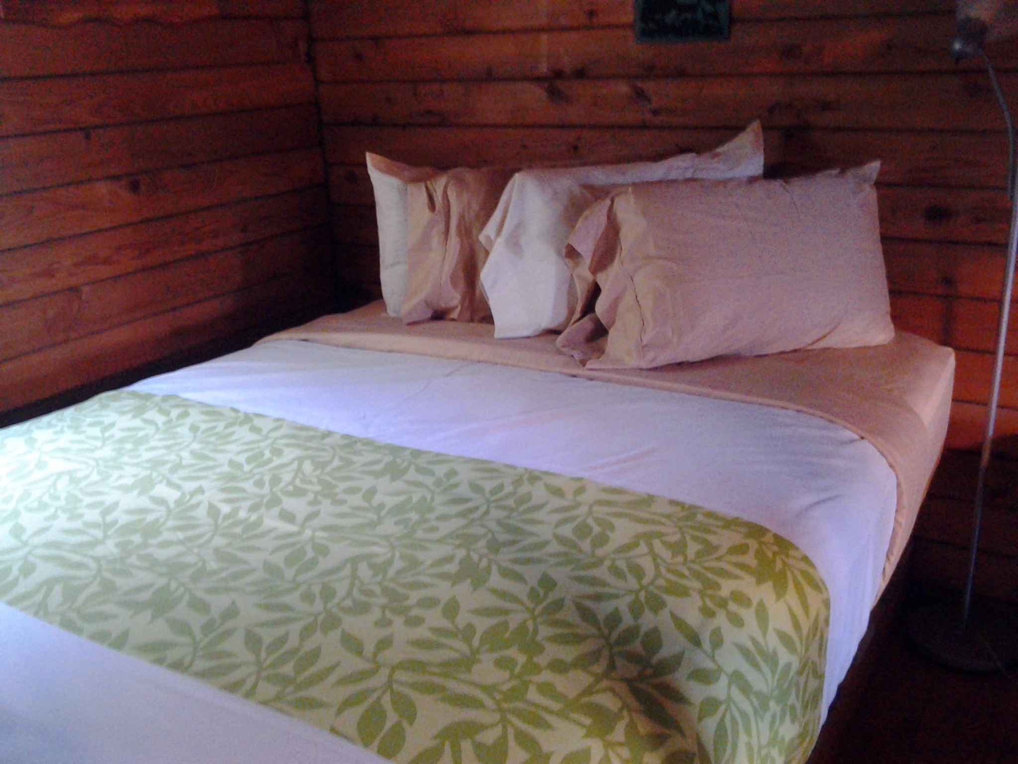 Log Double bed