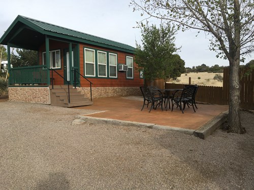 Deluxe Studio Kabin Patio (DK4)